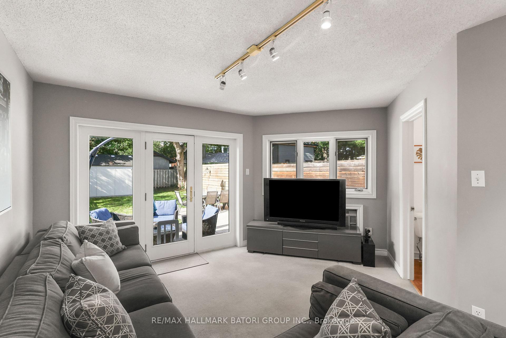 Photo 15 of 430 Roselawn Avenue, Toronto, Lawrence Park South — HOMEH