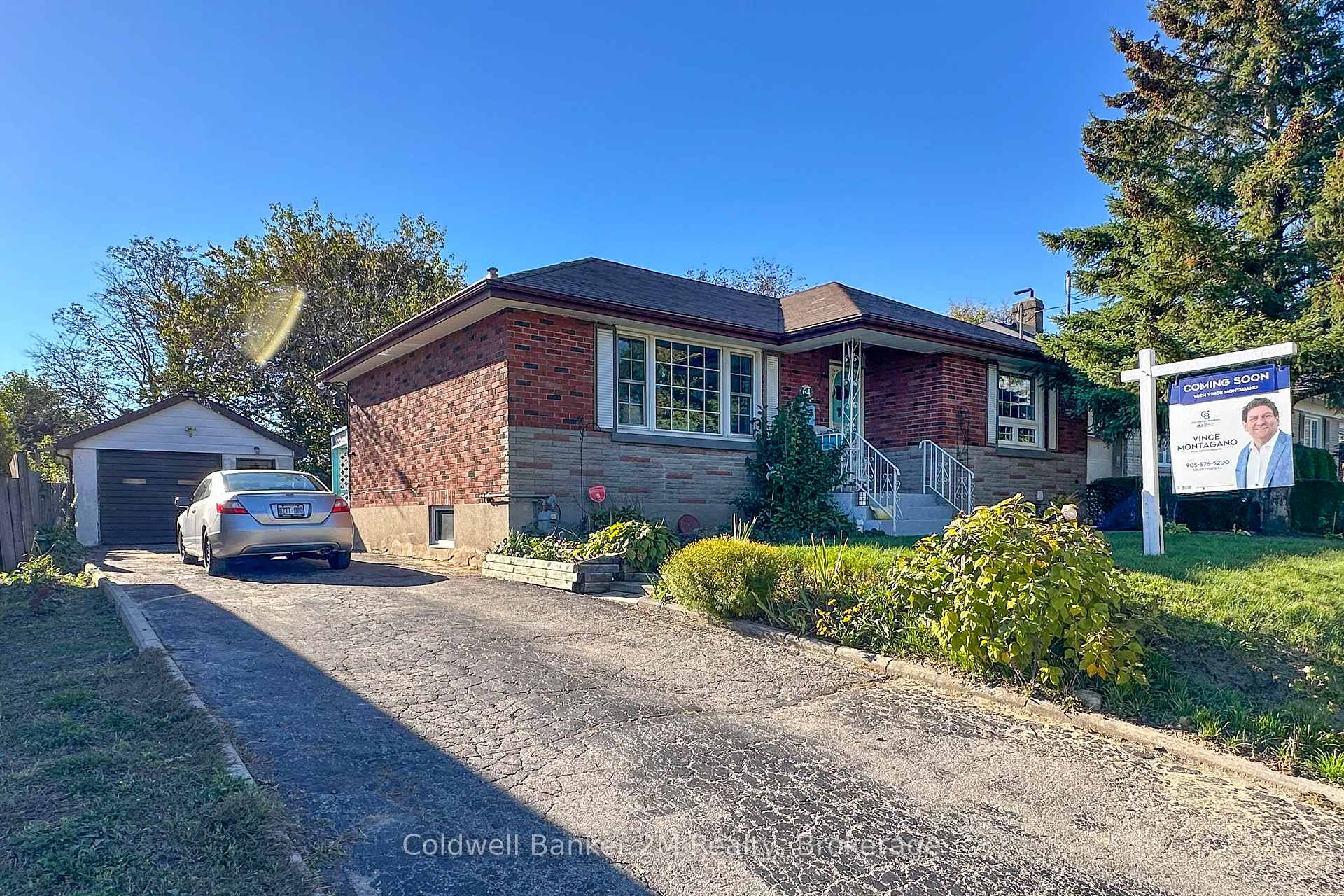 Photo 3 of 64 Harris Avenue, Oshawa, McLaughlin — HOMEH
