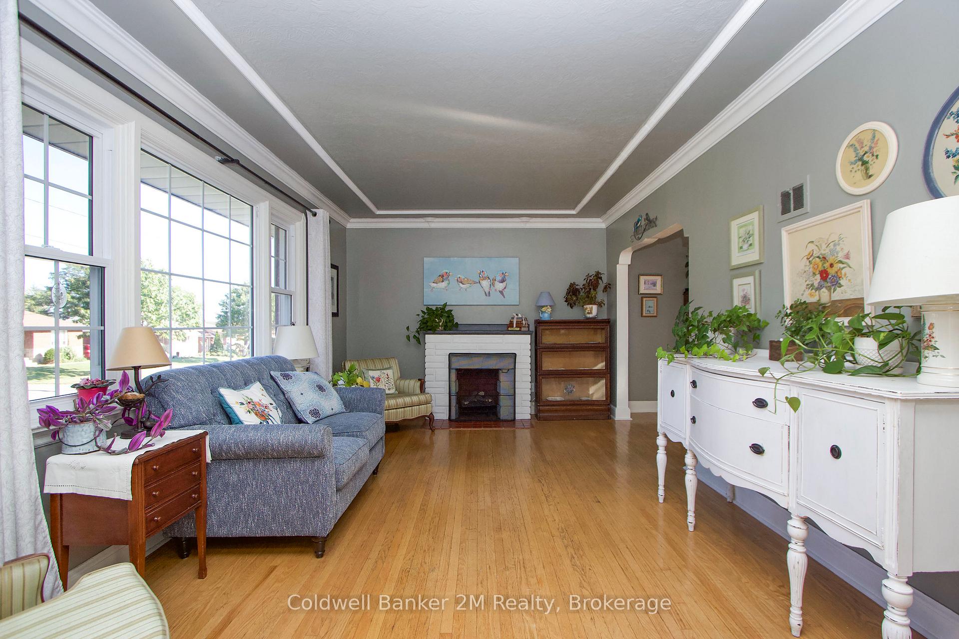 Photo 6 of 64 Harris Avenue, Oshawa, McLaughlin — HOMEH