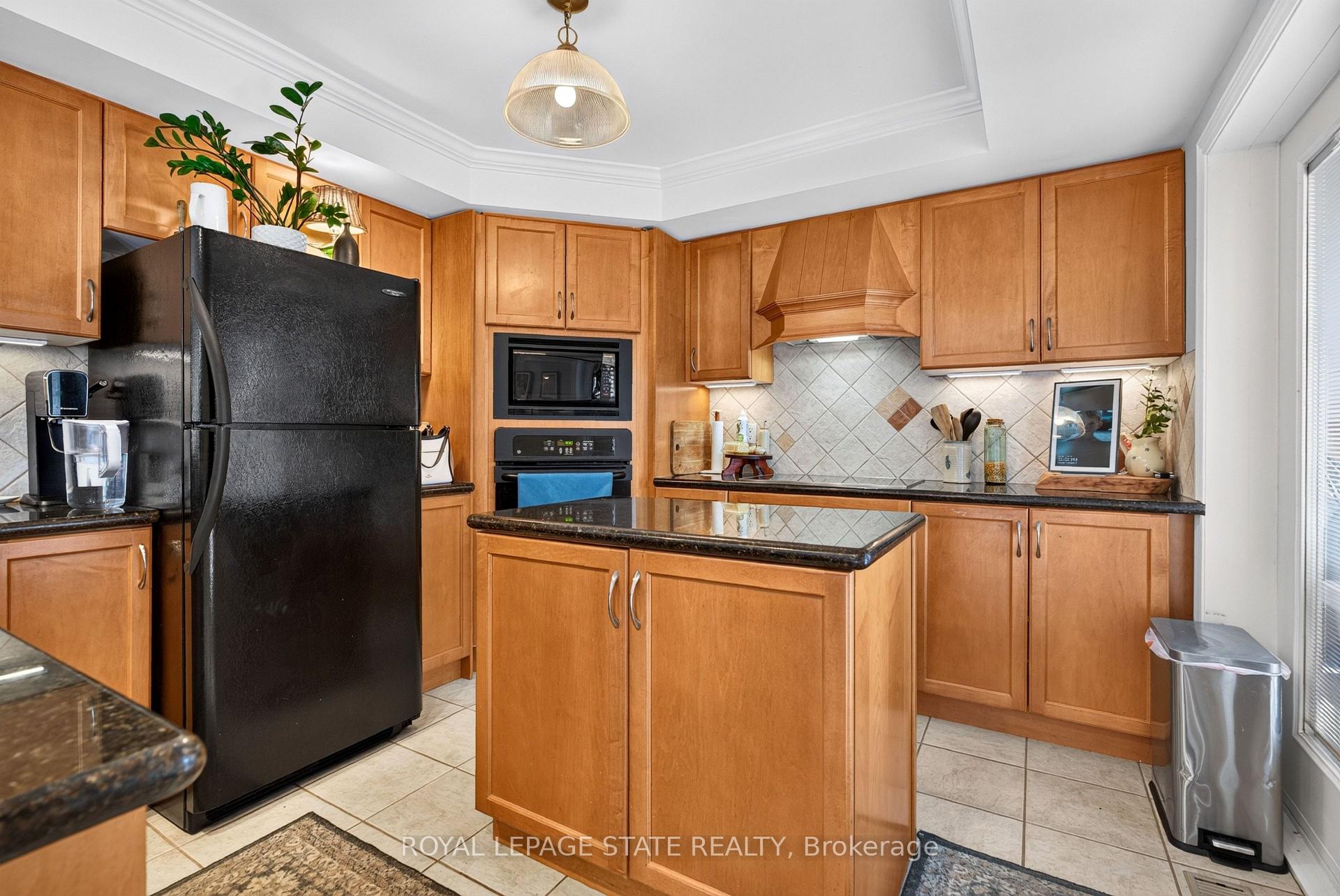 Photo 19 of 984 Highway 8, Hamilton, Stoney Creek — HOMEH