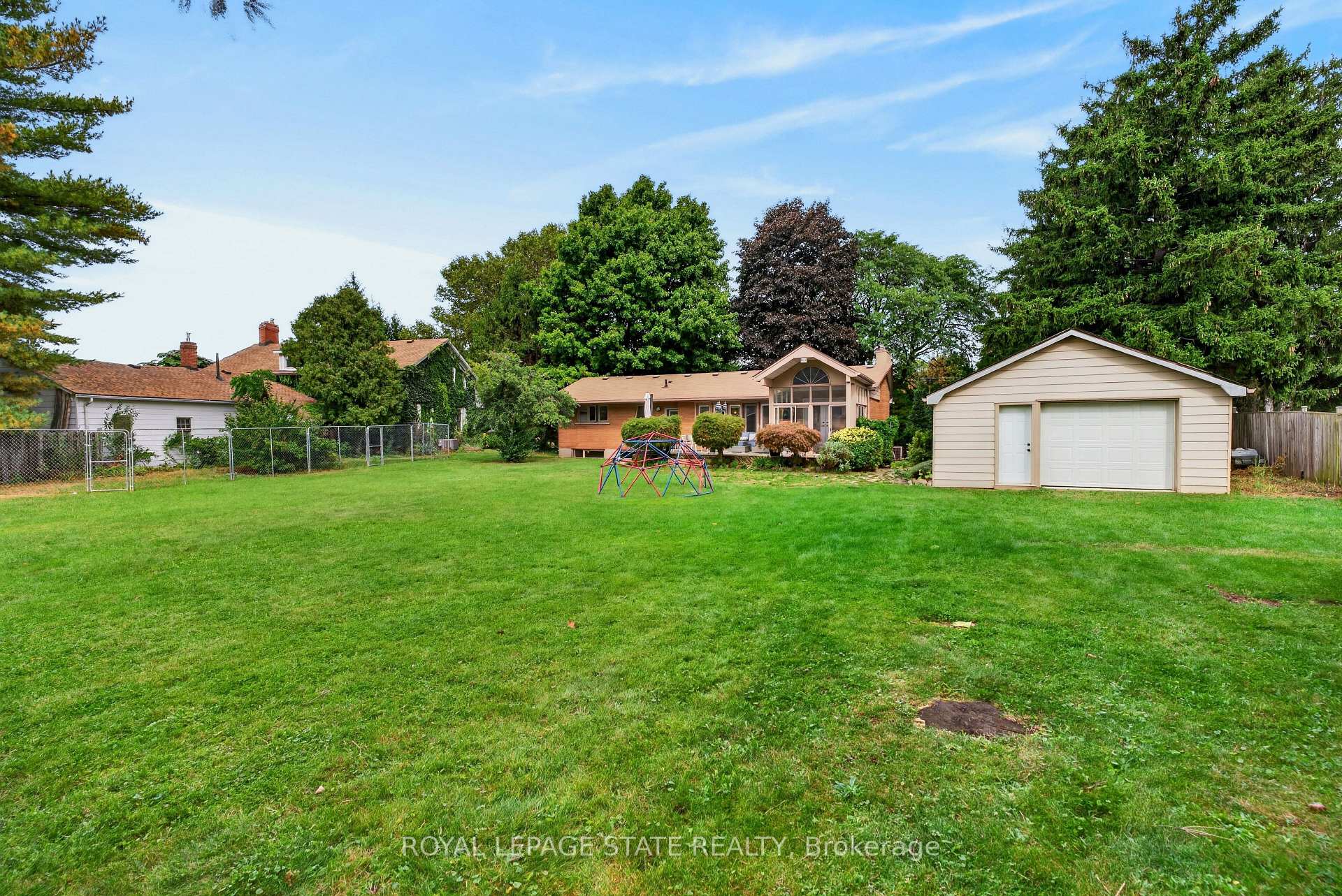 Photo 39 of 984 Highway 8, Hamilton, Stoney Creek — HOMEH
