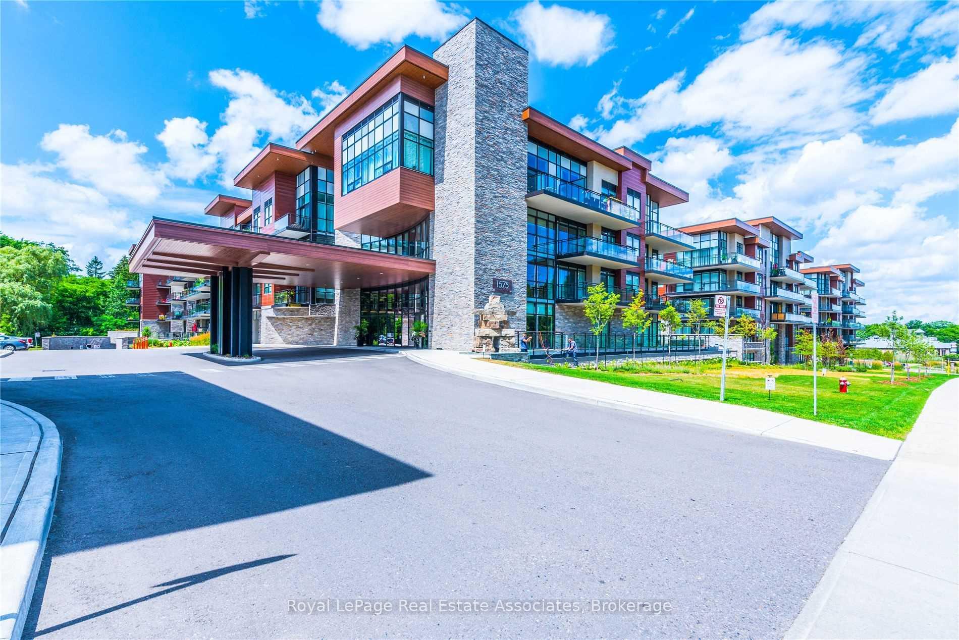 Photo of Unit 141, 1575 Lakeshore Road W