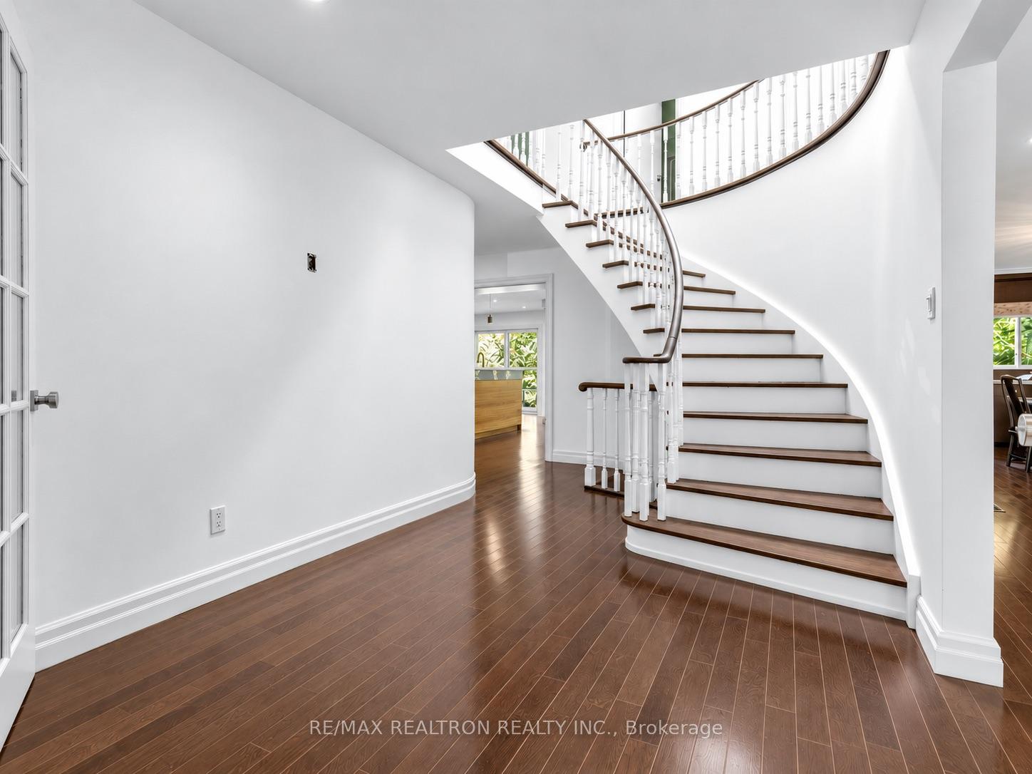 Photo 2 of 42 Apollo Drive, North York, Banbury-Don Mills — HOMEH