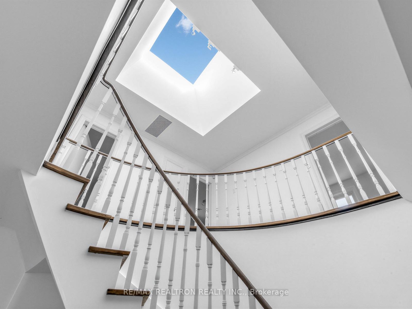 Photo 3 of 42 Apollo Drive, North York, Banbury-Don Mills — HOMEH