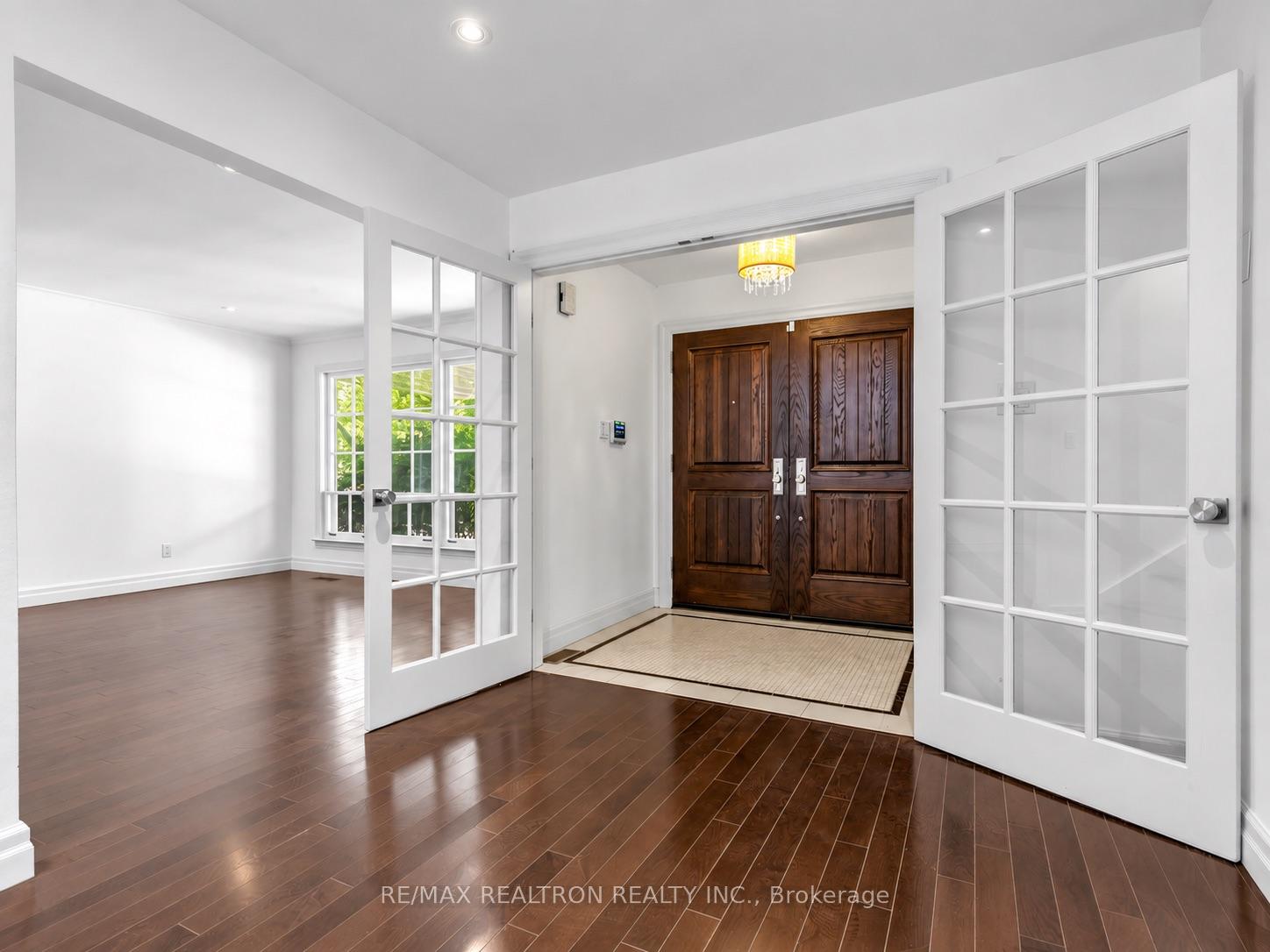 Photo 4 of 42 Apollo Drive, North York, Banbury-Don Mills — HOMEH