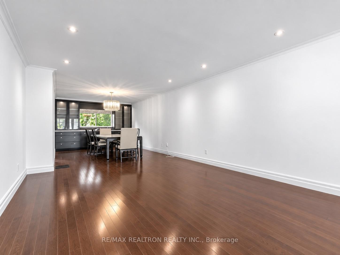 Photo 5 of 42 Apollo Drive, North York, Banbury-Don Mills — HOMEH