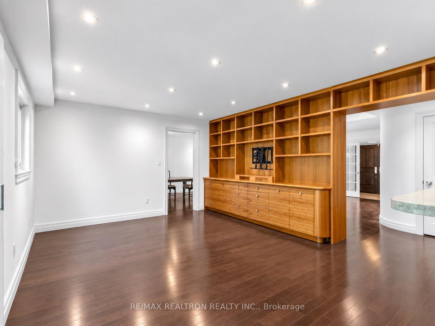 Photo 13 of 42 Apollo Drive, North York, Banbury-Don Mills — HOMEH