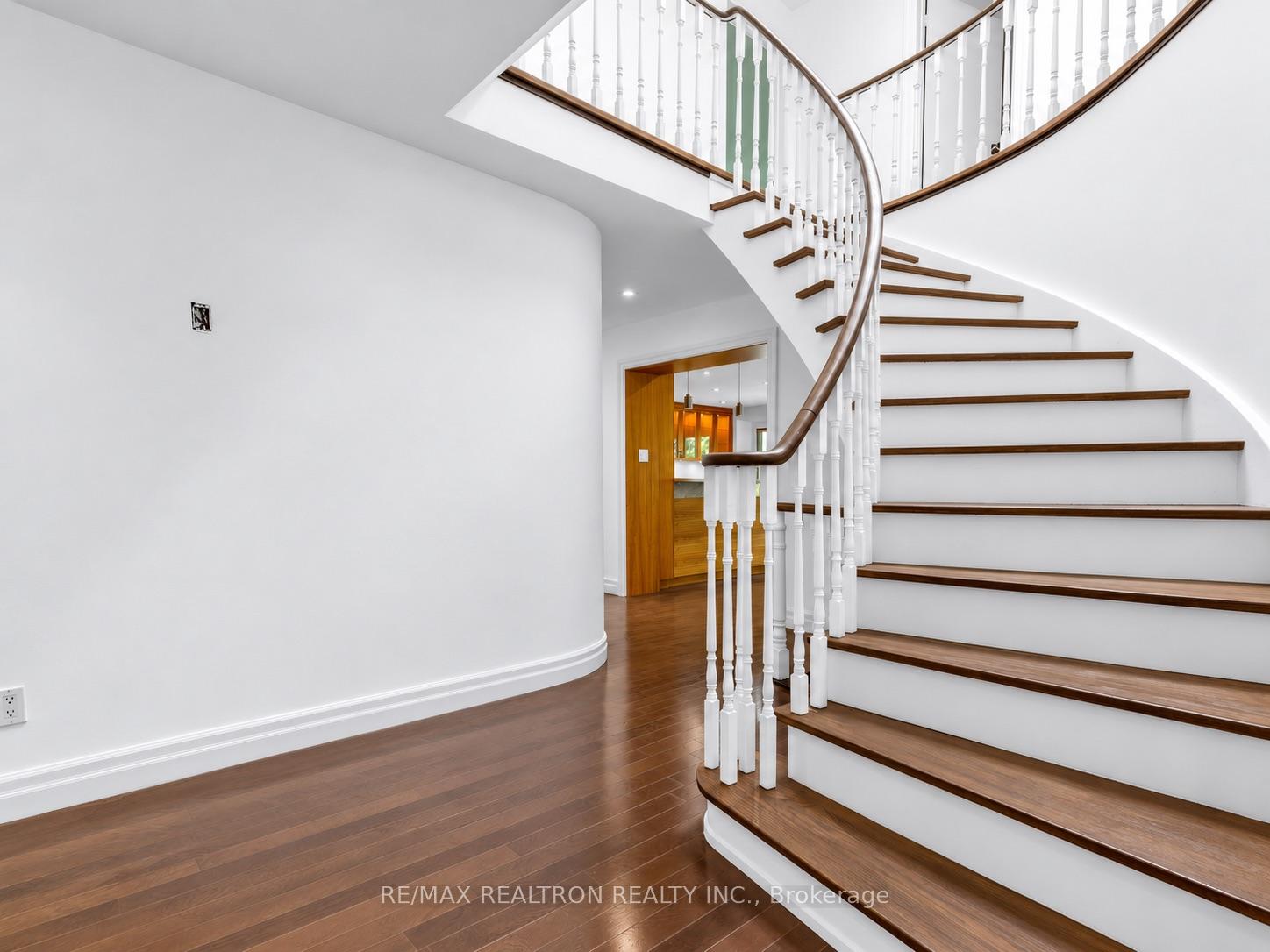 Photo 18 of 42 Apollo Drive, North York, Banbury-Don Mills — HOMEH
