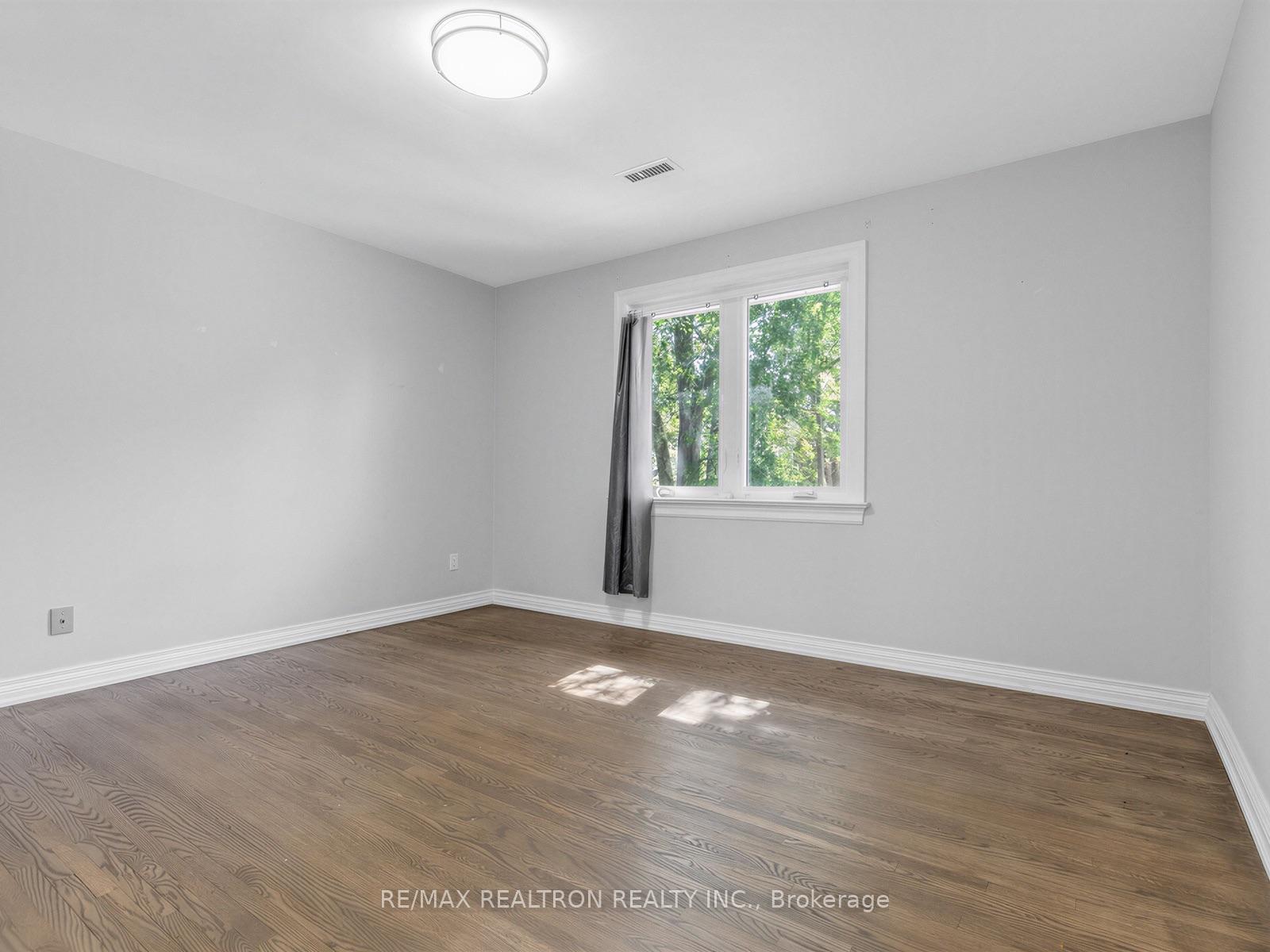 Photo 25 of 42 Apollo Drive, North York, Banbury-Don Mills — HOMEH