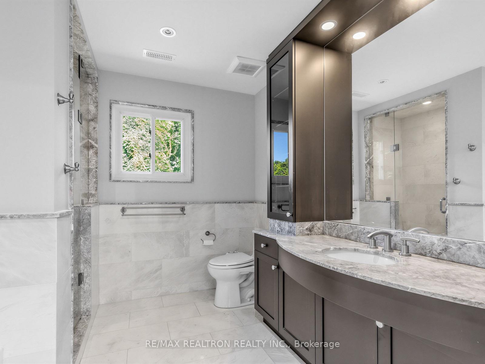 Photo 29 of 42 Apollo Drive, North York, Banbury-Don Mills — HOMEH