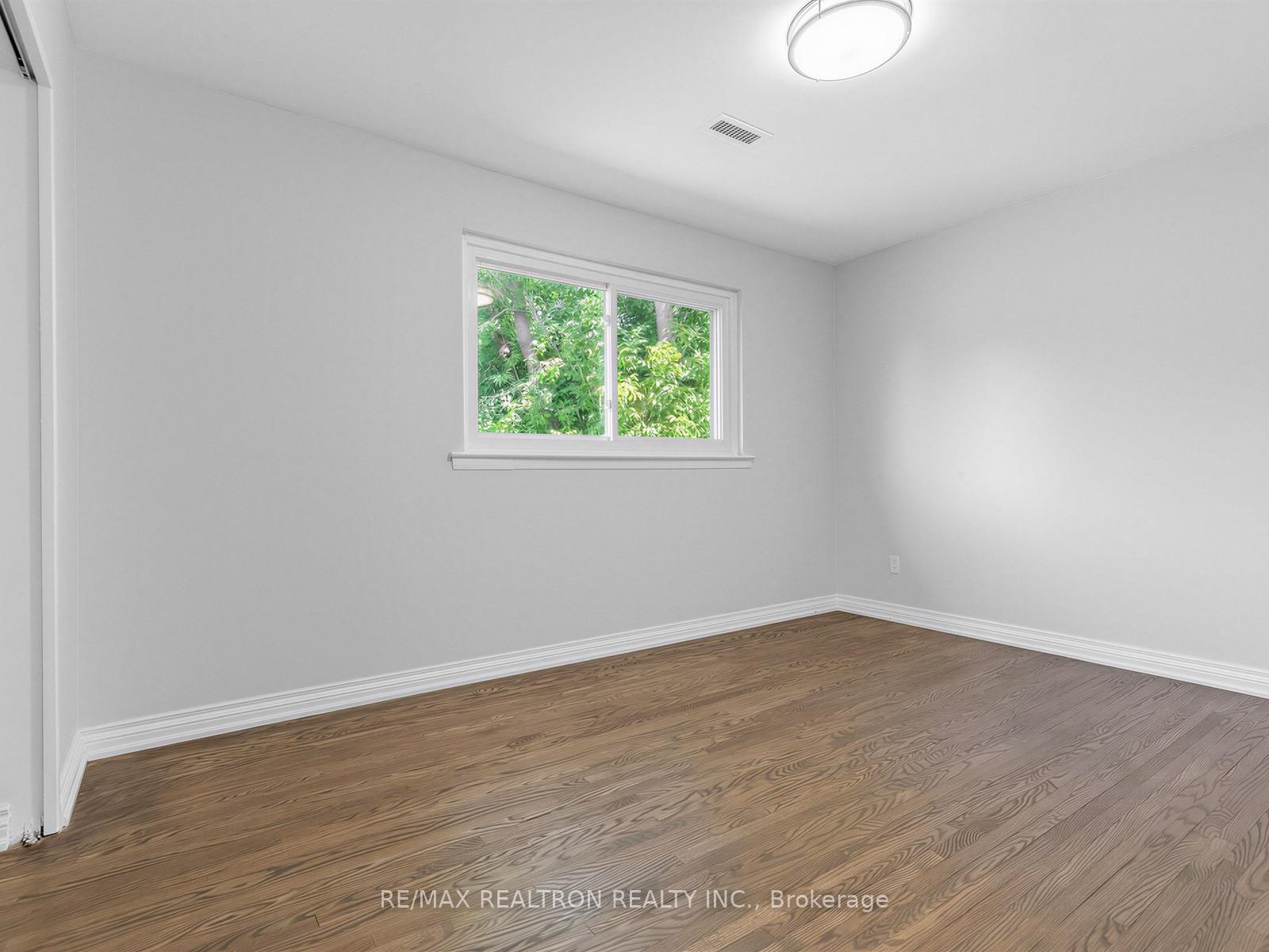Photo 32 of 42 Apollo Drive, North York, Banbury-Don Mills — HOMEH