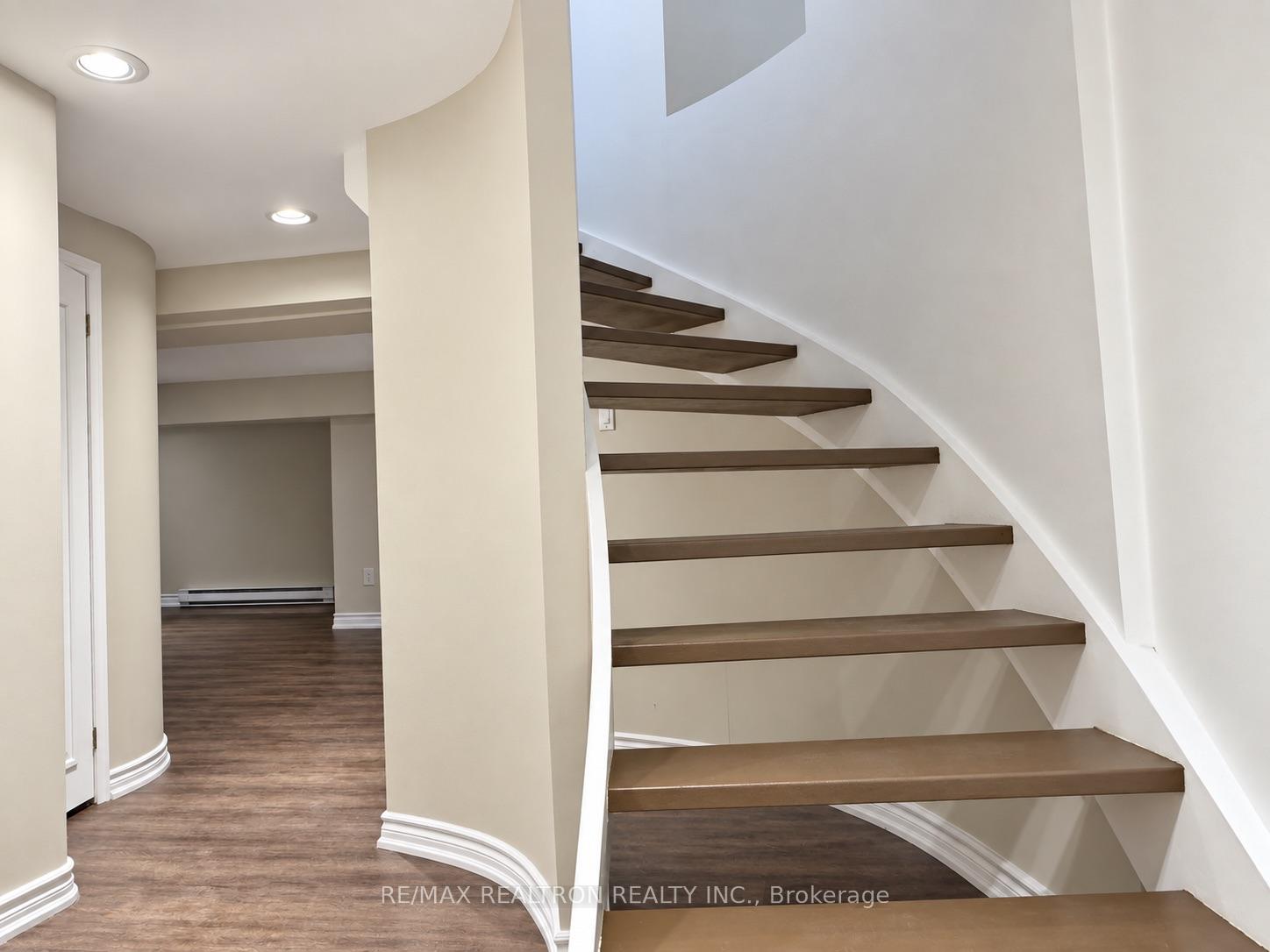 Photo 36 of 42 Apollo Drive, North York, Banbury-Don Mills — HOMEH