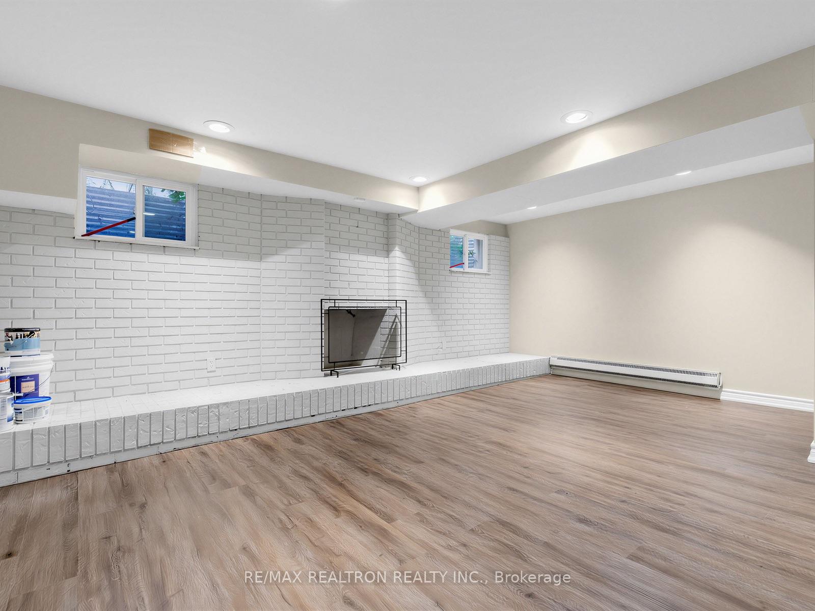 Photo 37 of 42 Apollo Drive, North York, Banbury-Don Mills — HOMEH