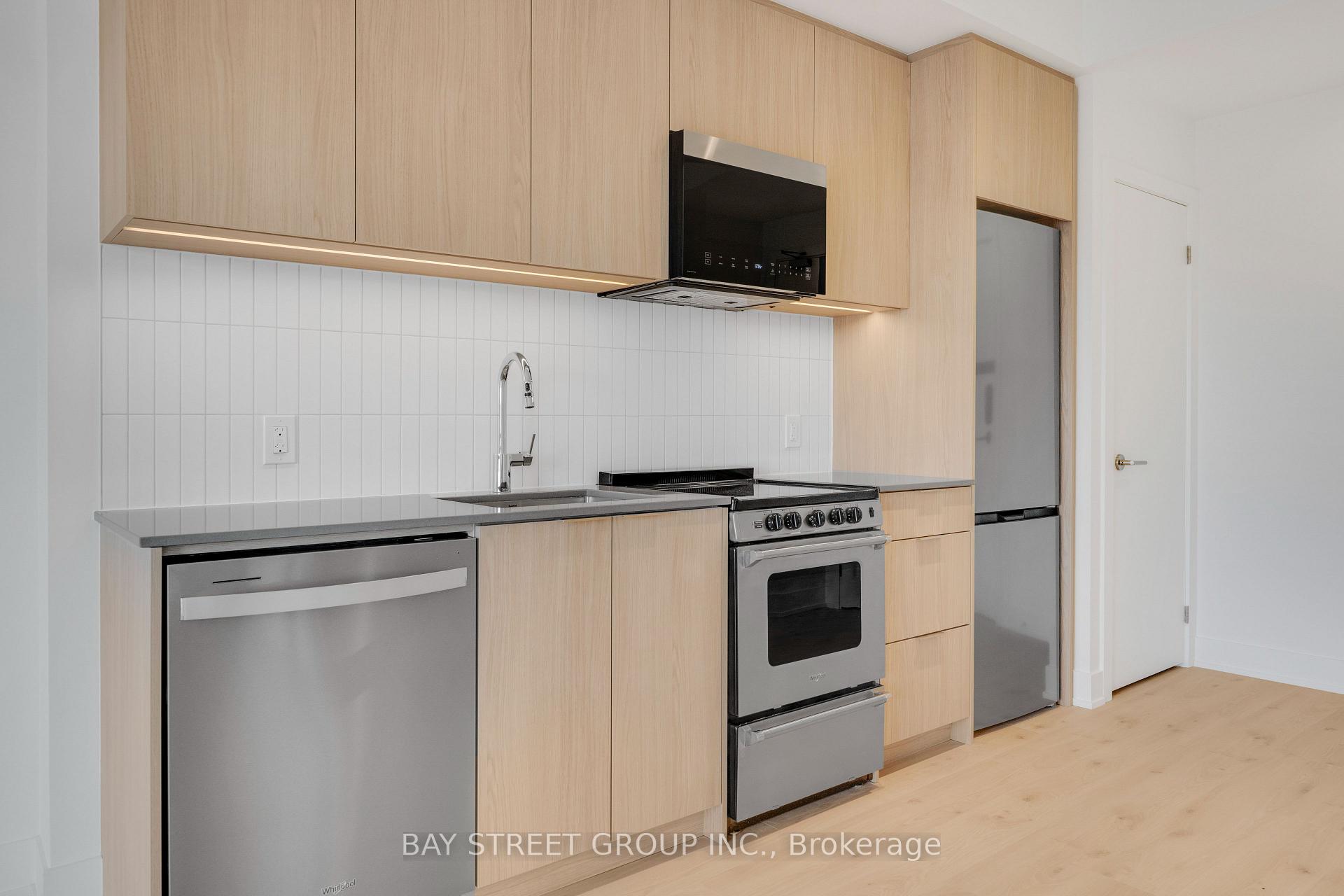 Photo 13 of Unit 503, 3008 William Cutmore Boulevard, Oakville, Joshua Meadows — HOMEH