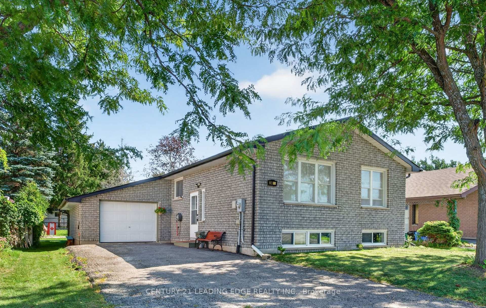 Photo of 248 Victoria Avenue N