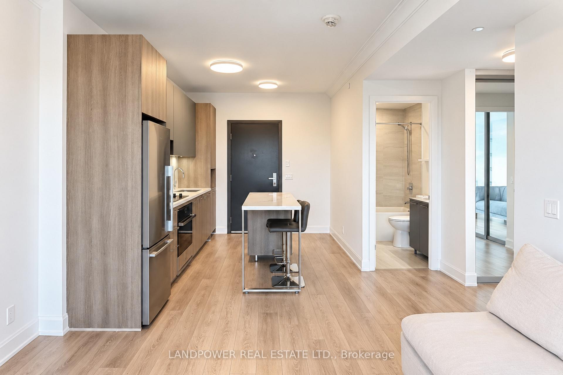 Photo 4 of Unit 710, 38 Water Walk Drive, Markham, Unionville — HOMEH