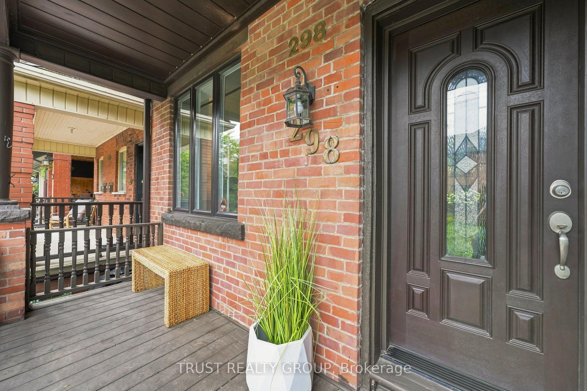 Photo 5 of 298 Garden Avenue, Toronto, High Park-Swansea — HOMEH