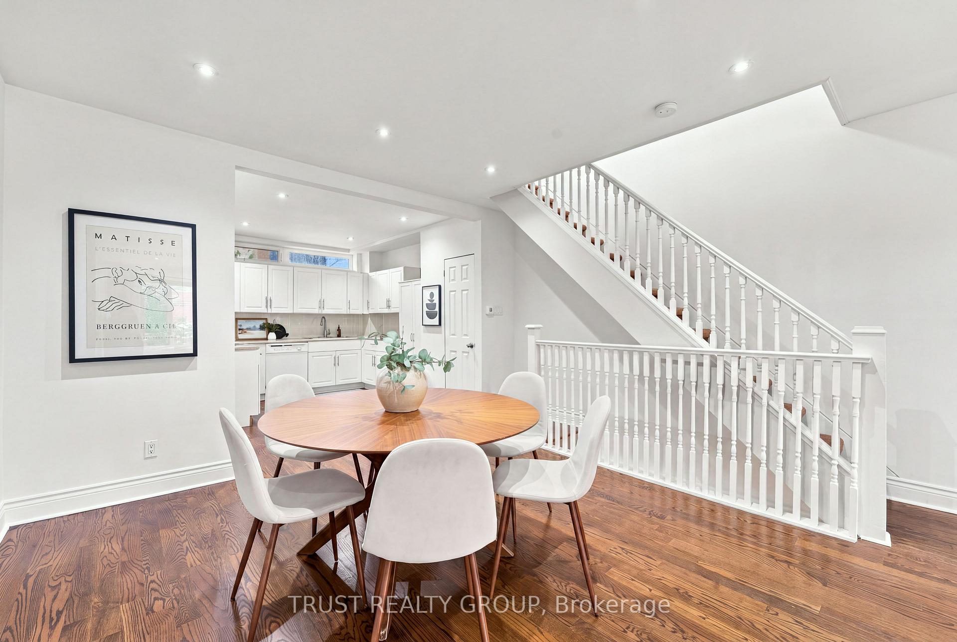 Photo 10 of 298 Garden Avenue, Toronto, High Park-Swansea — HOMEH
