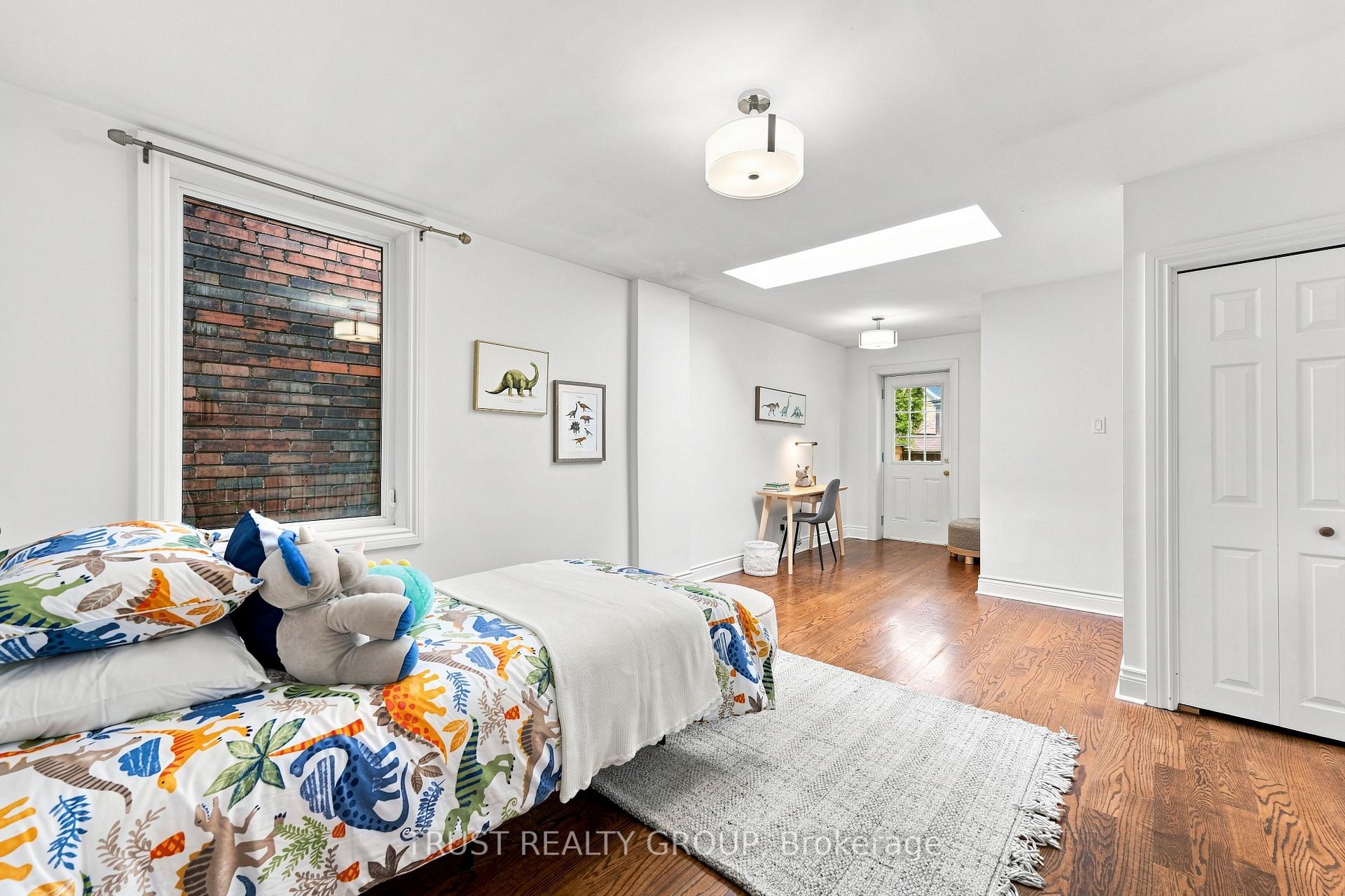 Photo 14 of 298 Garden Avenue, Toronto, High Park-Swansea — HOMEH