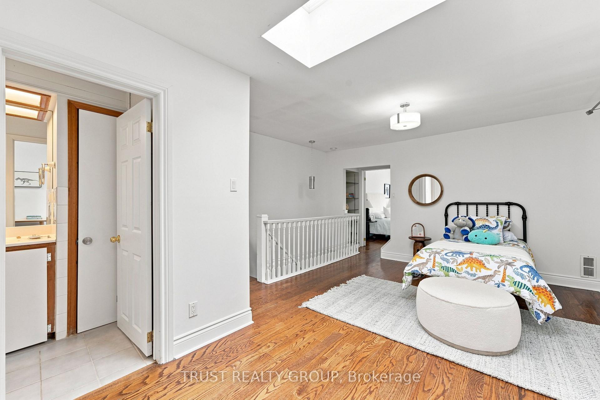 Photo 17 of 298 Garden Avenue, Toronto, High Park-Swansea — HOMEH