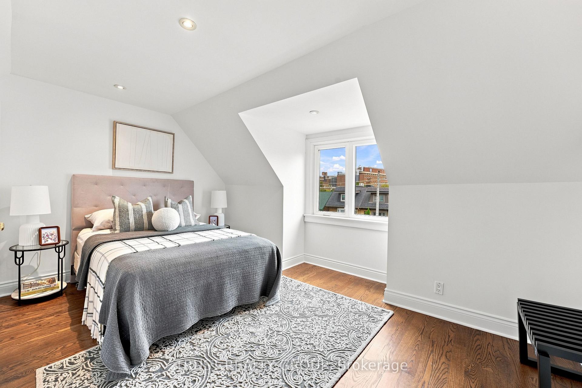 Photo 21 of 298 Garden Avenue, Toronto, High Park-Swansea — HOMEH
