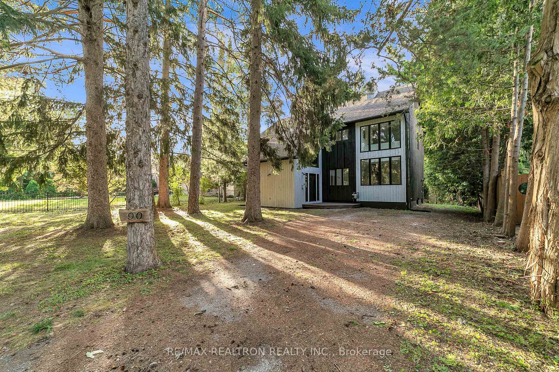 Photo 2 of 90 Proctor Avenue, Markham, Grandview — HOMEH