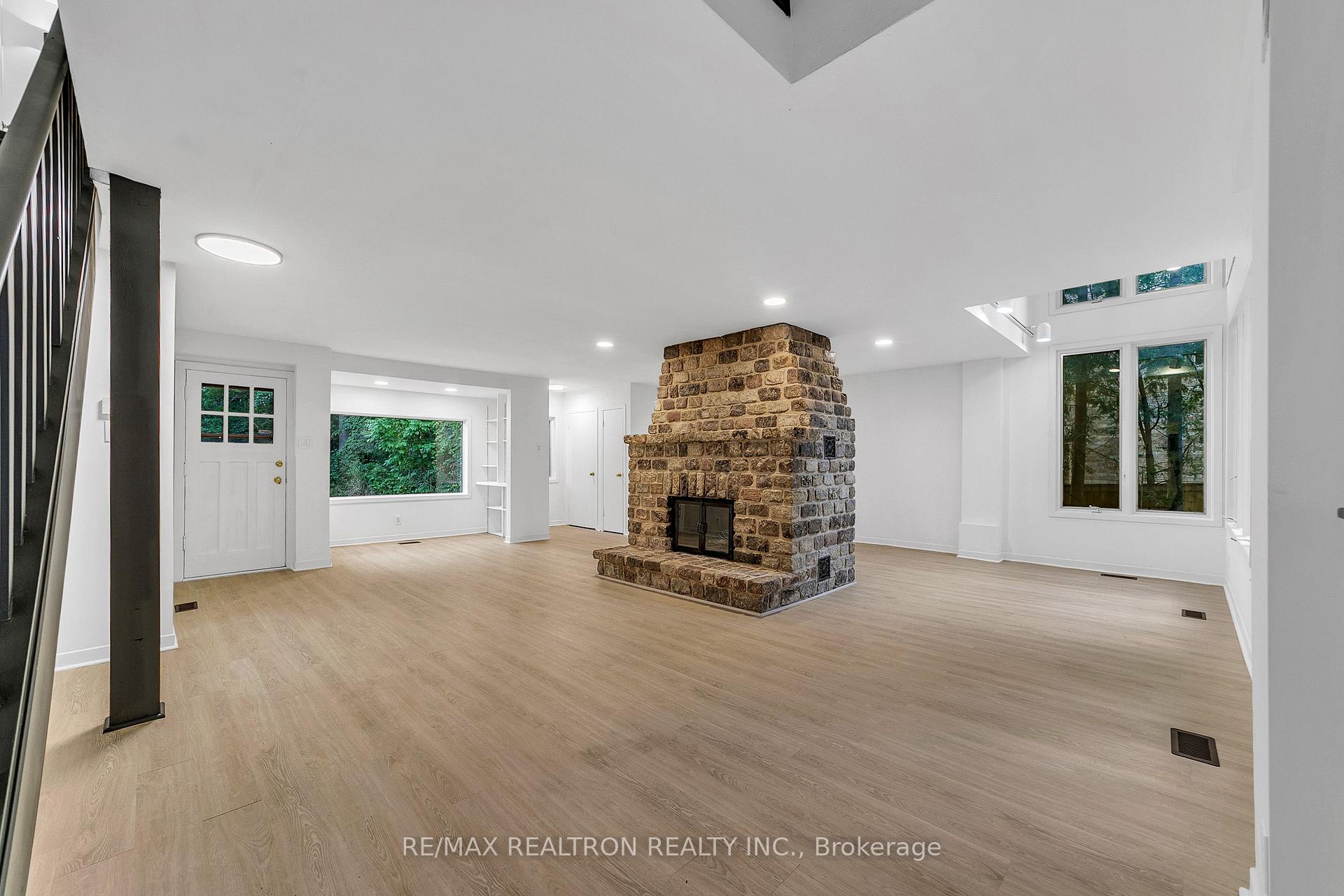Photo 7 of 90 Proctor Avenue, Markham, Grandview — HOMEH