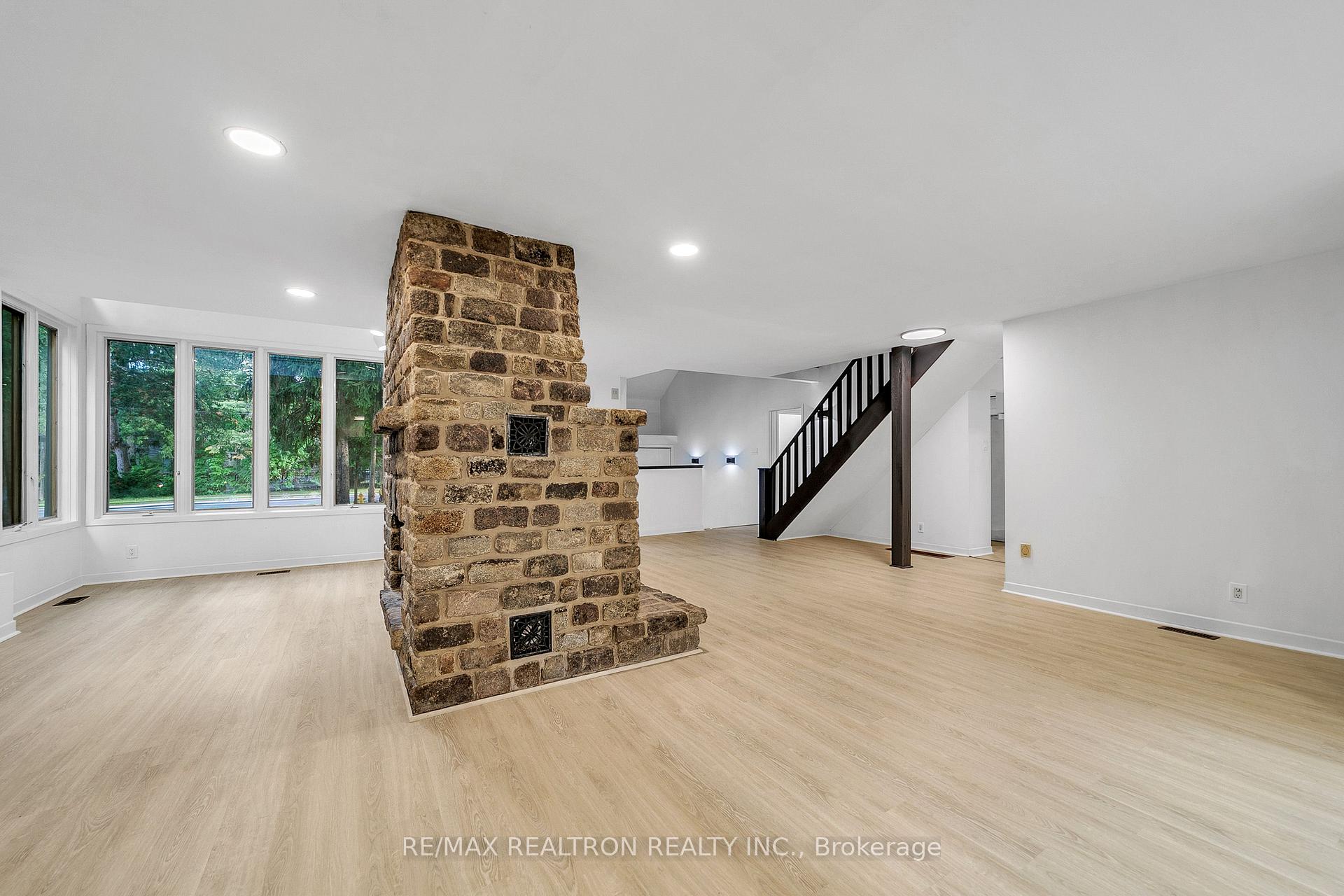 Photo 12 of 90 Proctor Avenue, Markham, Grandview — HOMEH