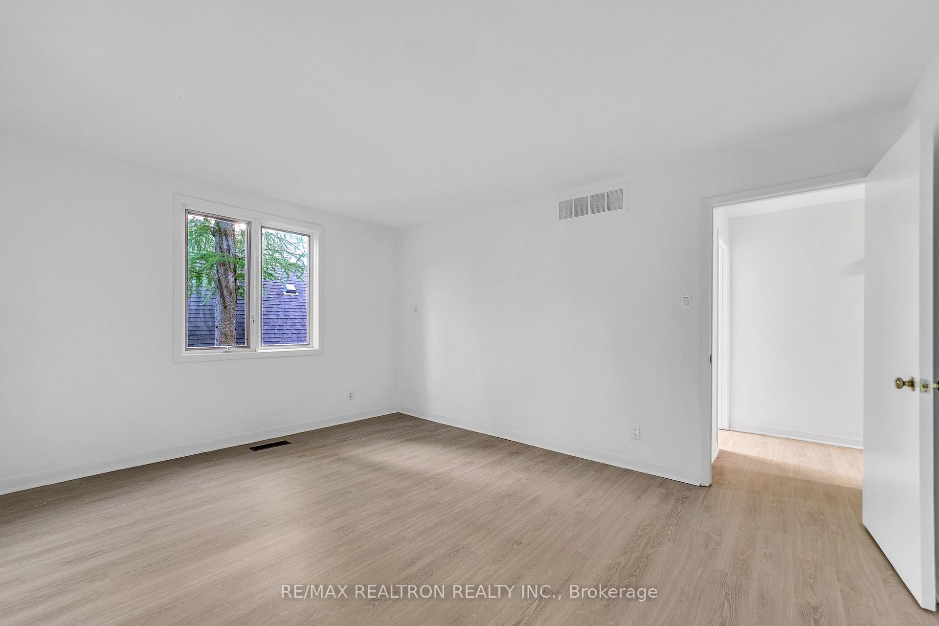 Photo 33 of 90 Proctor Avenue, Markham, Grandview — HOMEH