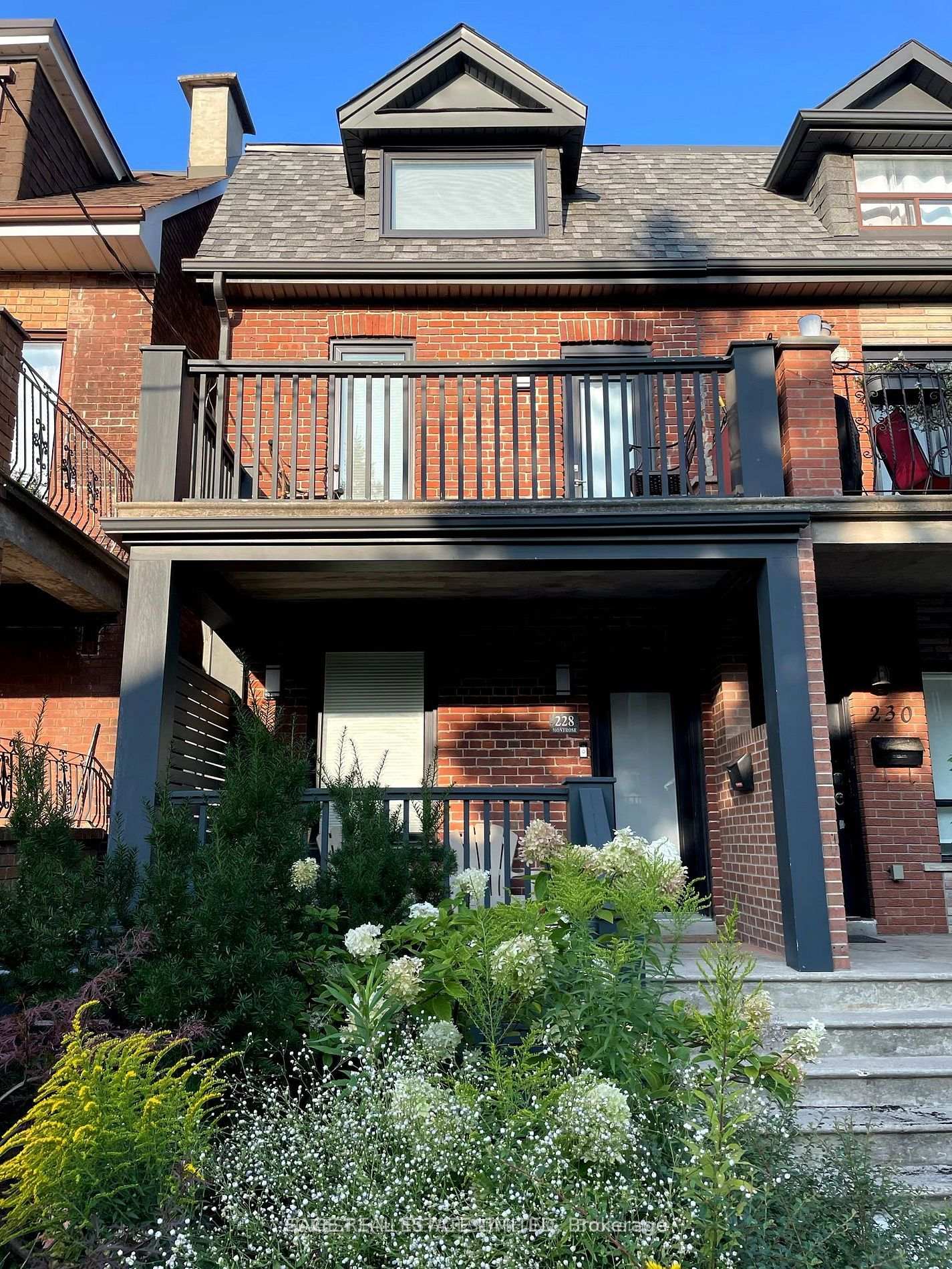 Photo of Unit Lower, 228 Montrose Avenue