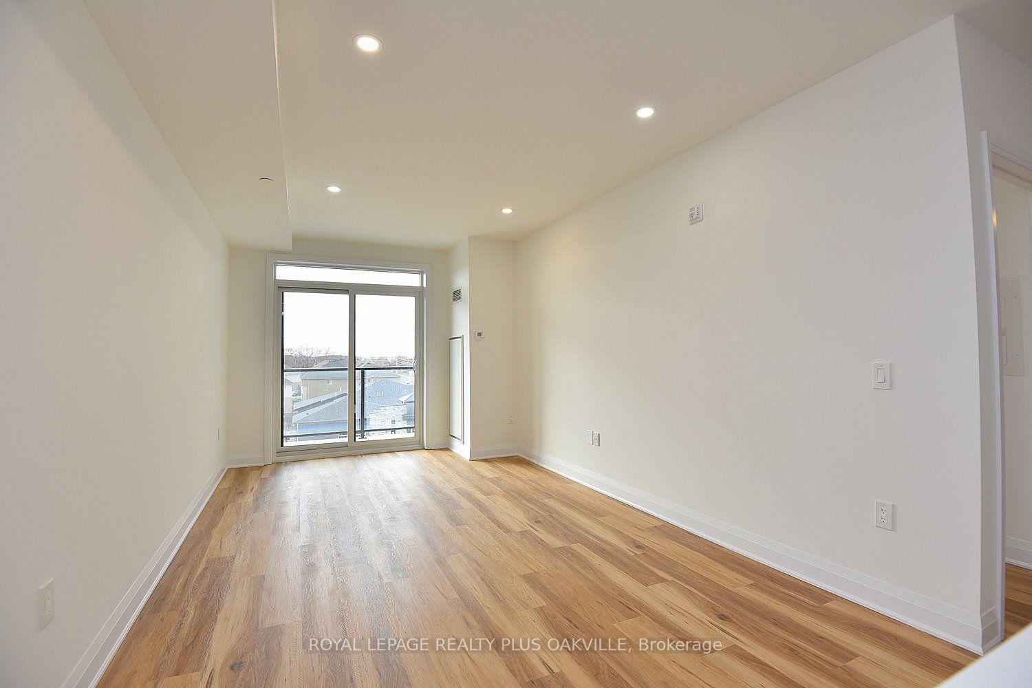 Photo 7 of Unit 422, 1936 Rymal Road E, Hamilton, Stoney Creek — HOMEH