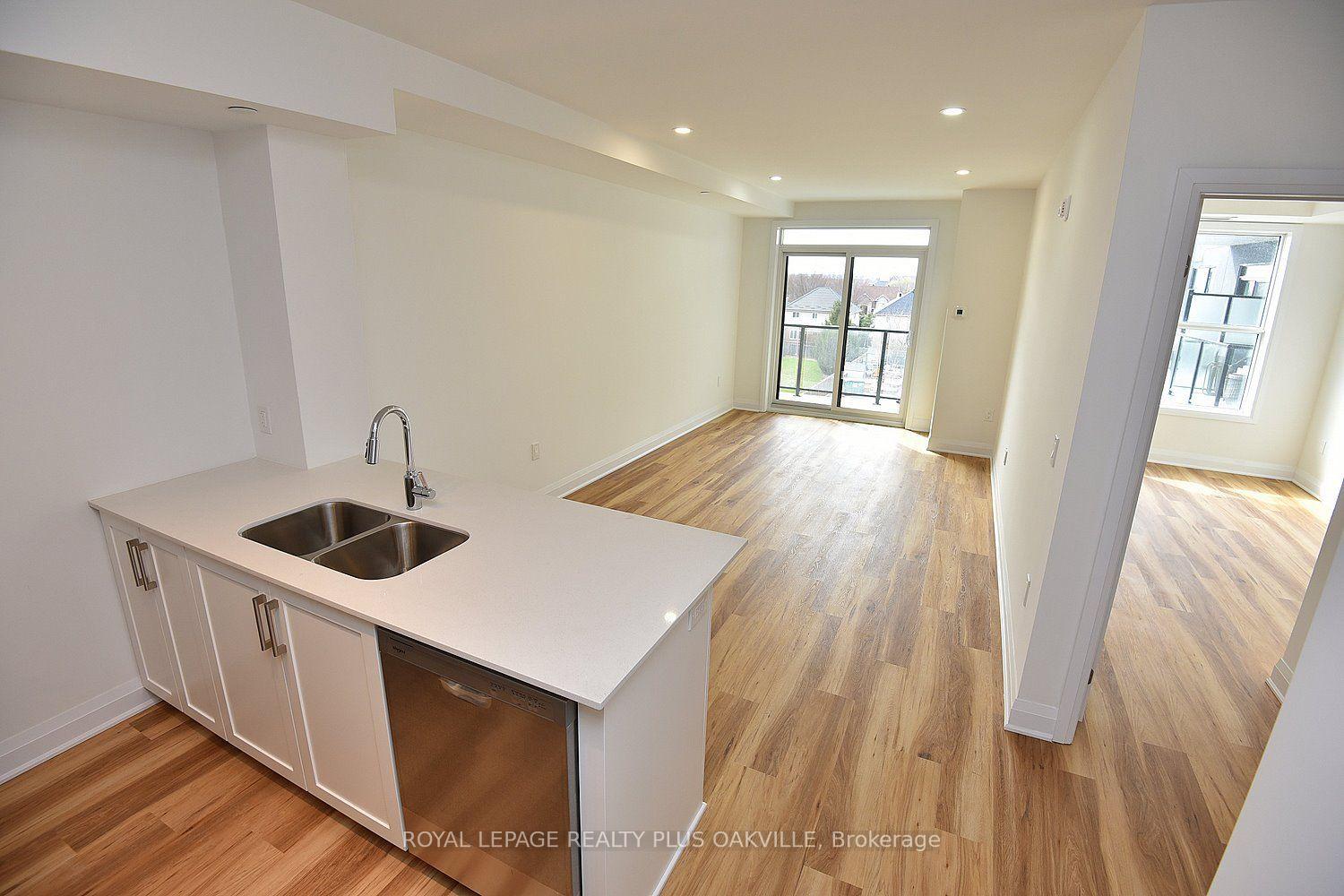 Photo 15 of Unit 422, 1936 Rymal Road E, Hamilton, Stoney Creek — HOMEH
