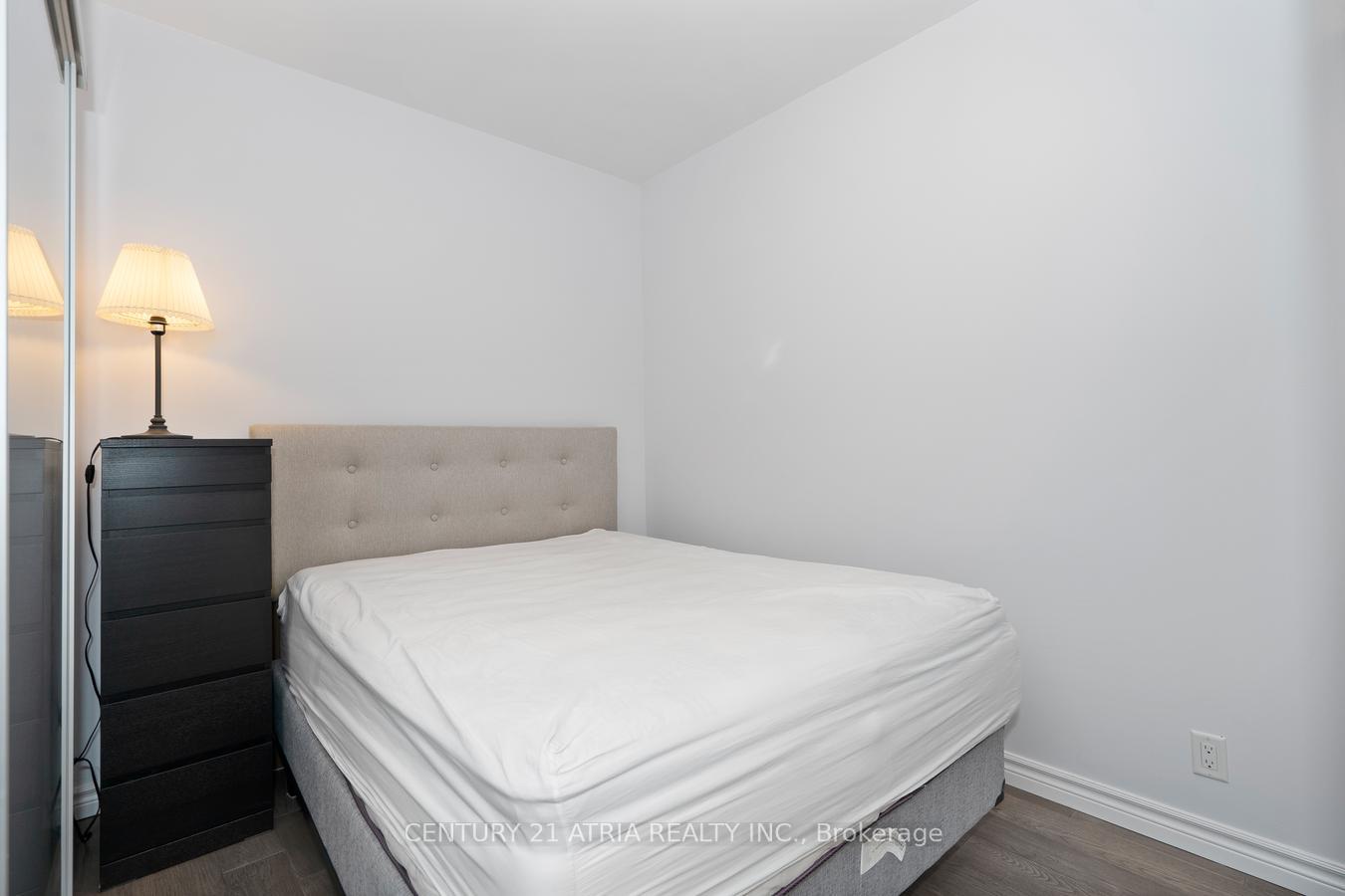 Photo 8 of Unit 207, 5 St Joseph Street, Toronto, Bay Street Corridor — HOMEH