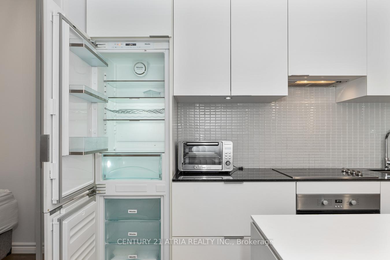 Photo 12 of Unit 207, 5 St Joseph Street, Toronto, Bay Street Corridor — HOMEH