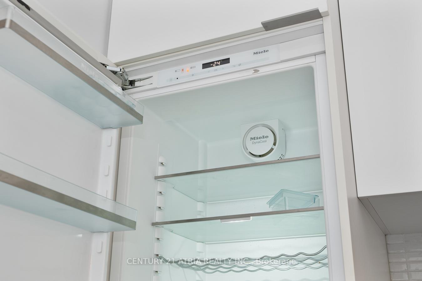 Photo 13 of Unit 207, 5 St Joseph Street, Toronto, Bay Street Corridor — HOMEH