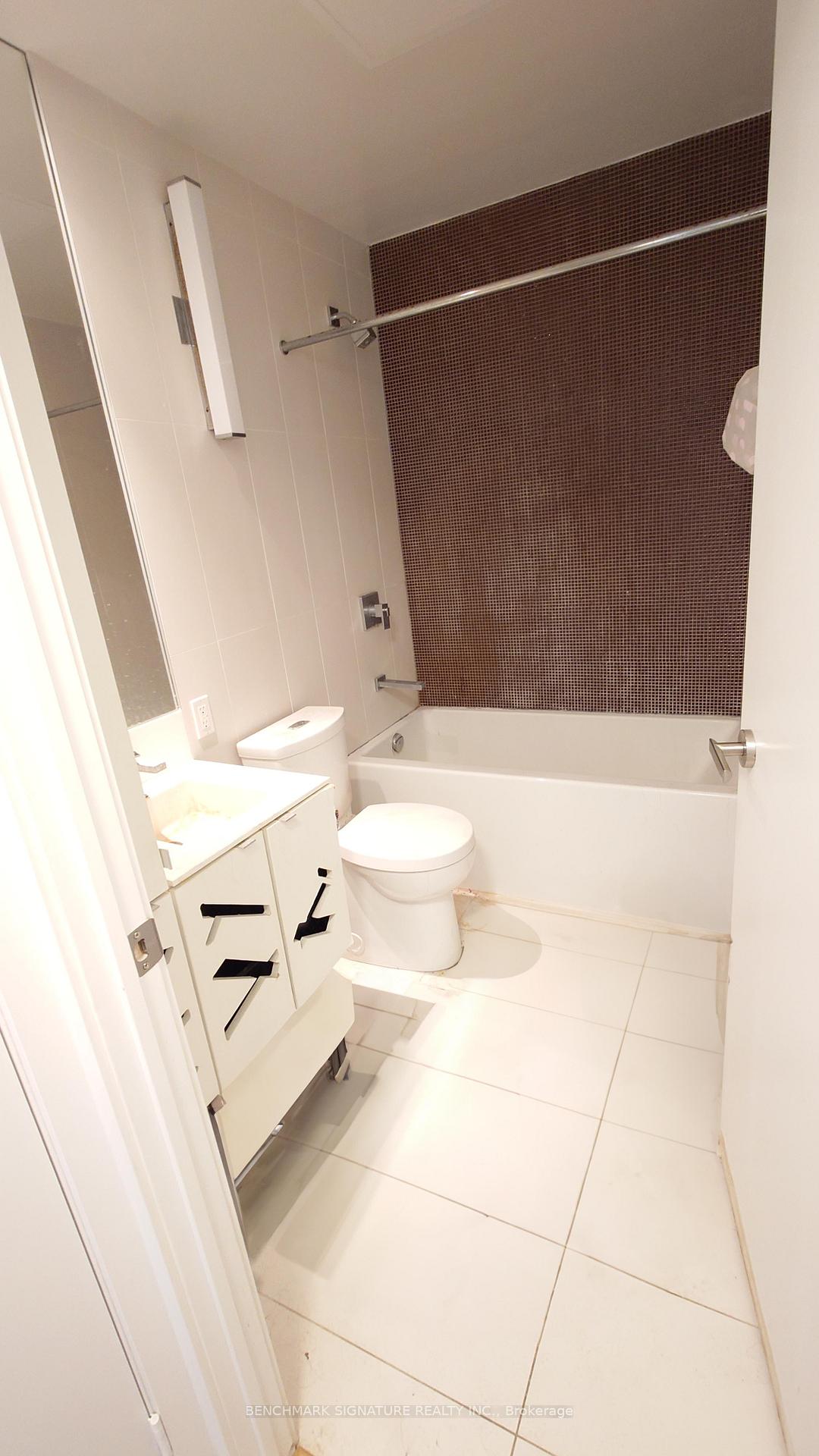Photo 7 of Unit 612, 125 Peter Street, Toronto, Waterfront Communities — HOMEH