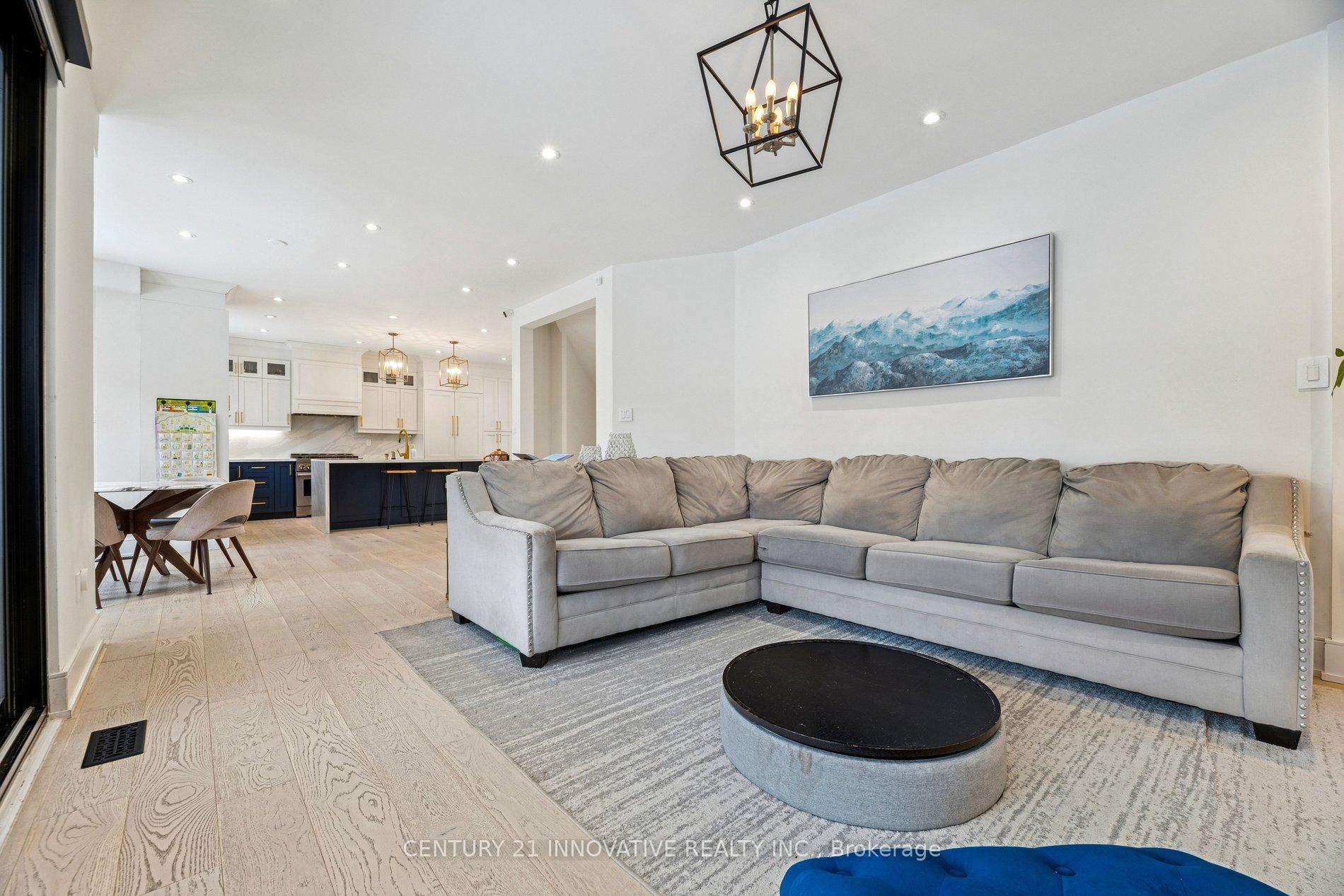 Photo 22 of 6 Devonridge Crescent, Scarborough, Highland Creek — HOMEH