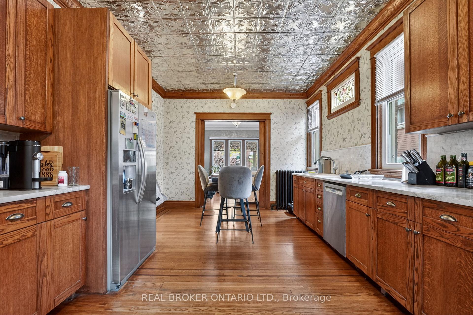 Photo 6 of 137 Sherman Avenue S, Hamilton, Blakeley — HOMEH
