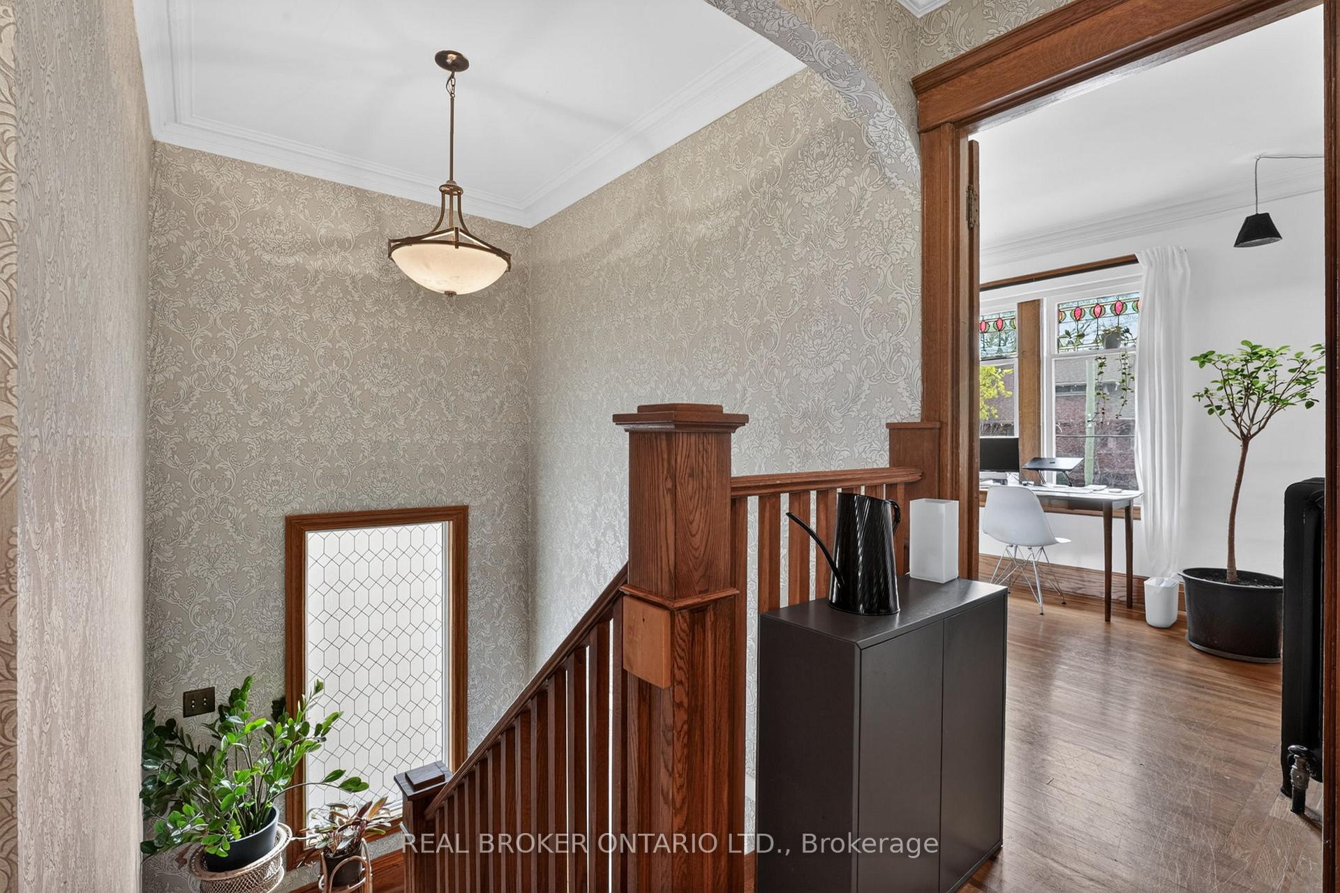 Photo 13 of 137 Sherman Avenue S, Hamilton, Blakeley — HOMEH