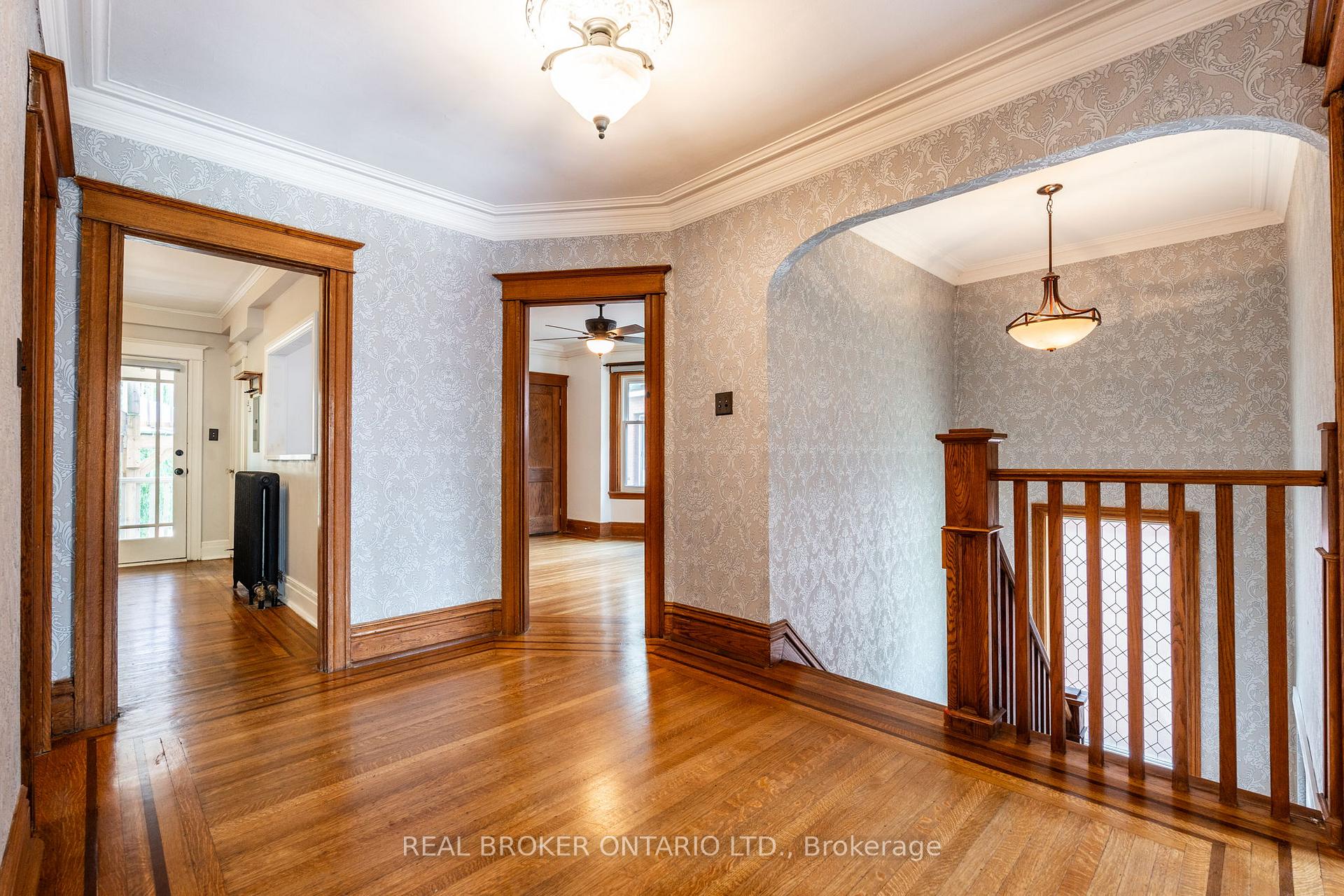 Photo 14 of 137 Sherman Avenue S, Hamilton, Blakeley — HOMEH