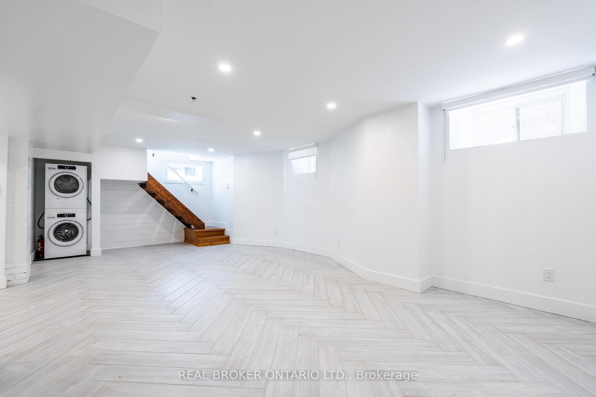 Photo 30 of 137 Sherman Avenue S, Hamilton, Blakeley — HOMEH