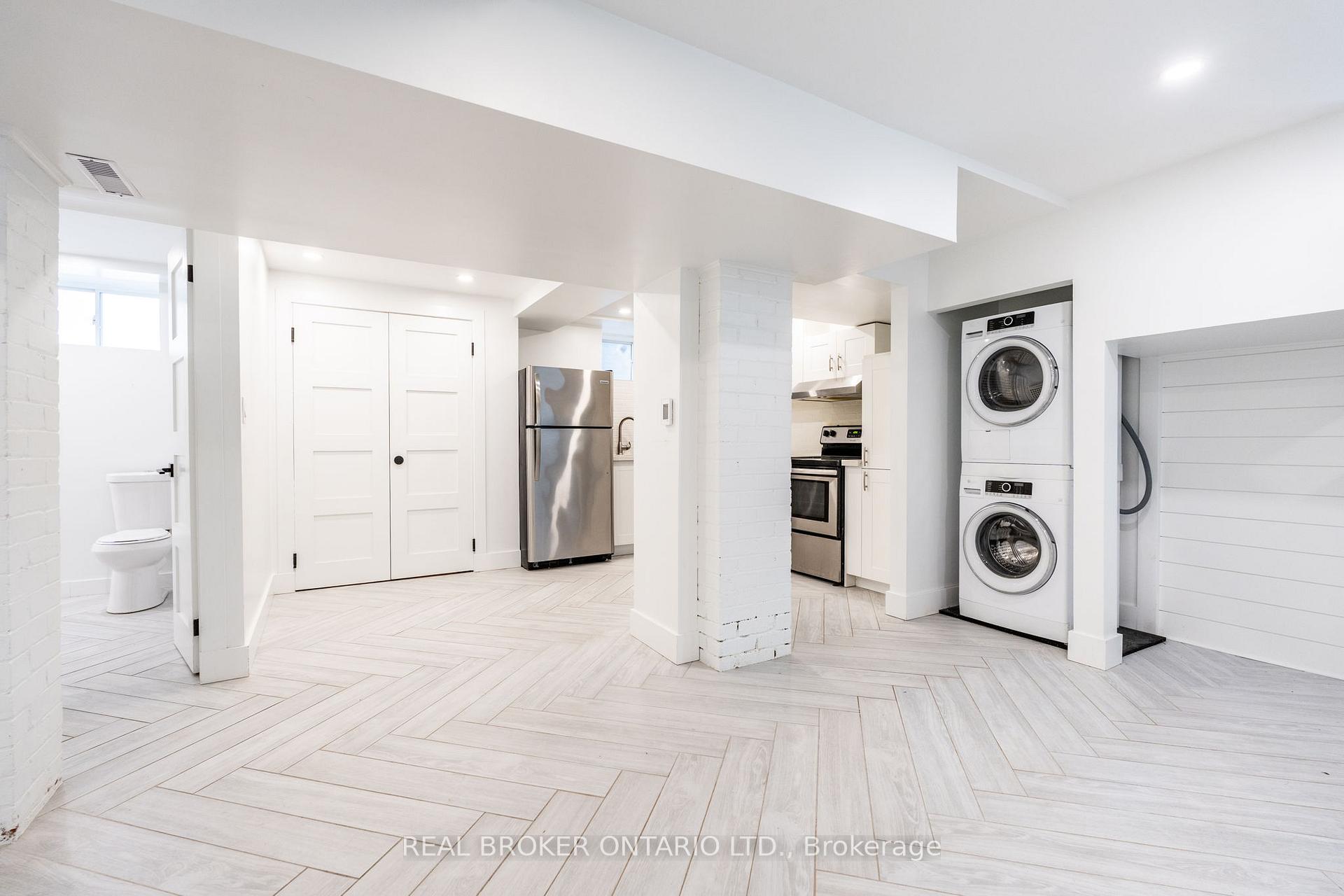 Photo 31 of 137 Sherman Avenue S, Hamilton, Blakeley — HOMEH