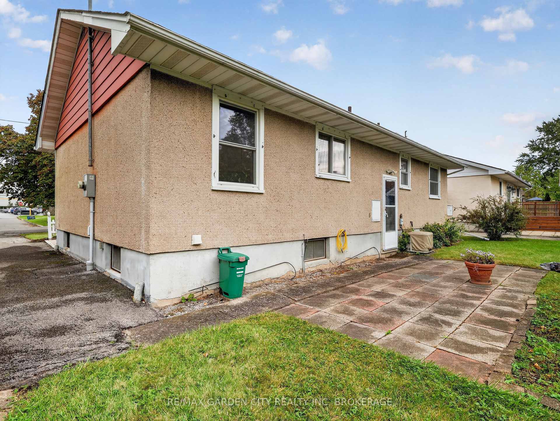Photo 24 of 94 Jacobson Avenue, St. Catharines, Glendale/Glenridge — HOMEH
