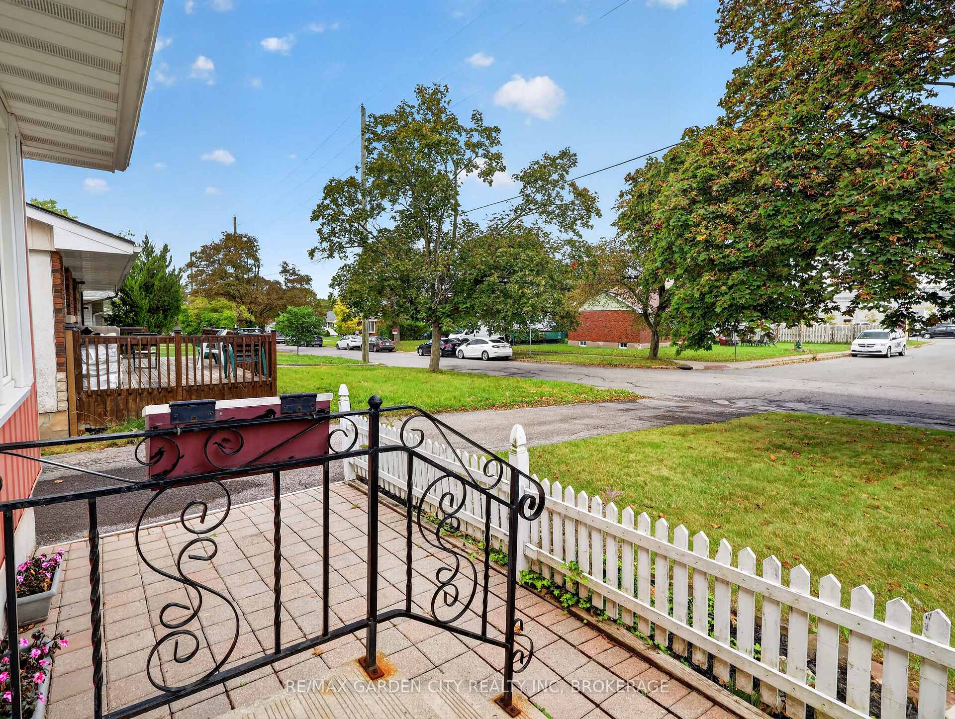 Photo 28 of 94 Jacobson Avenue, St. Catharines, Glendale/Glenridge — HOMEH