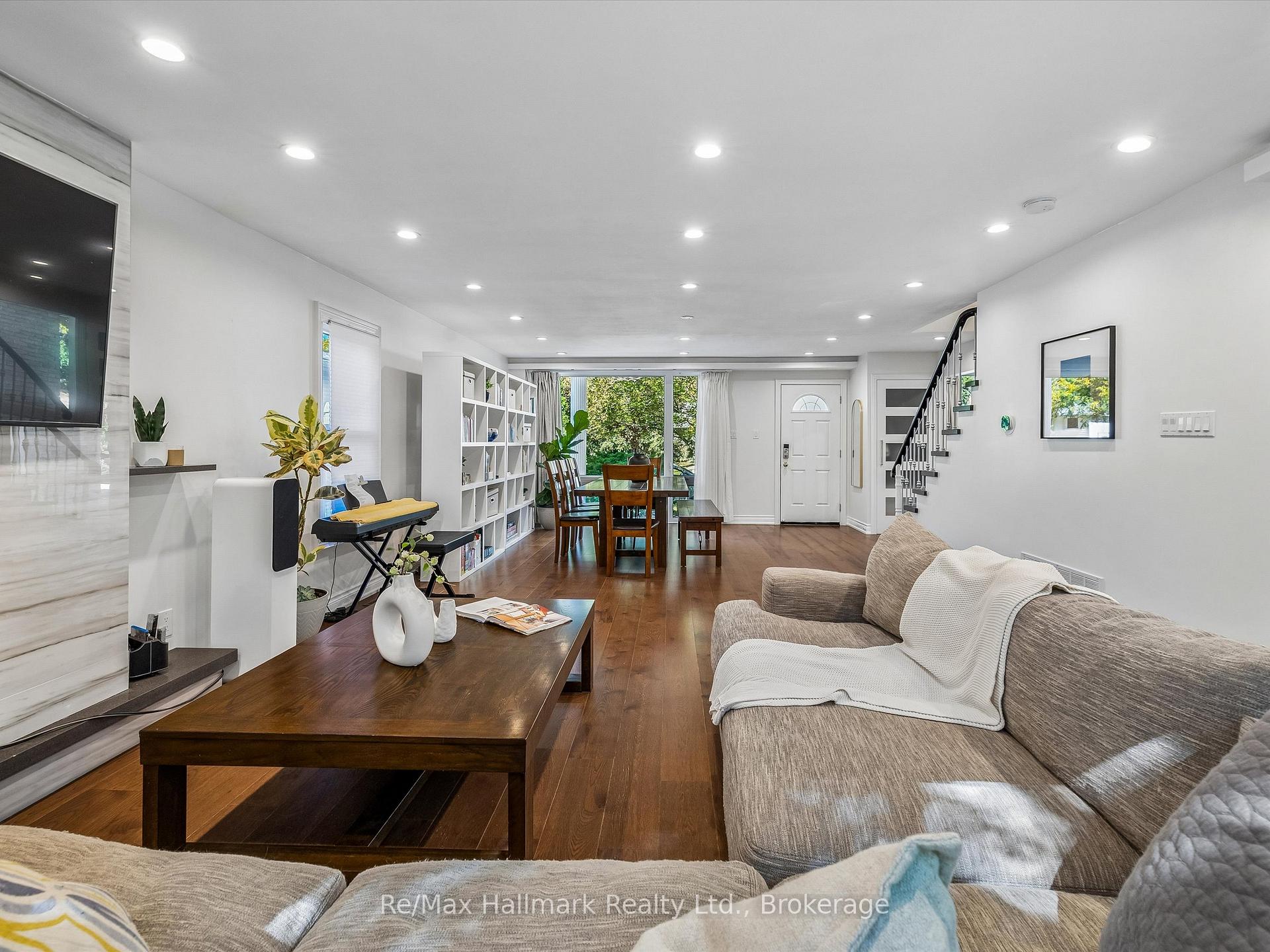 Photo 16 of 2194 Constance Drive, Oakville, Ford — HOMEH