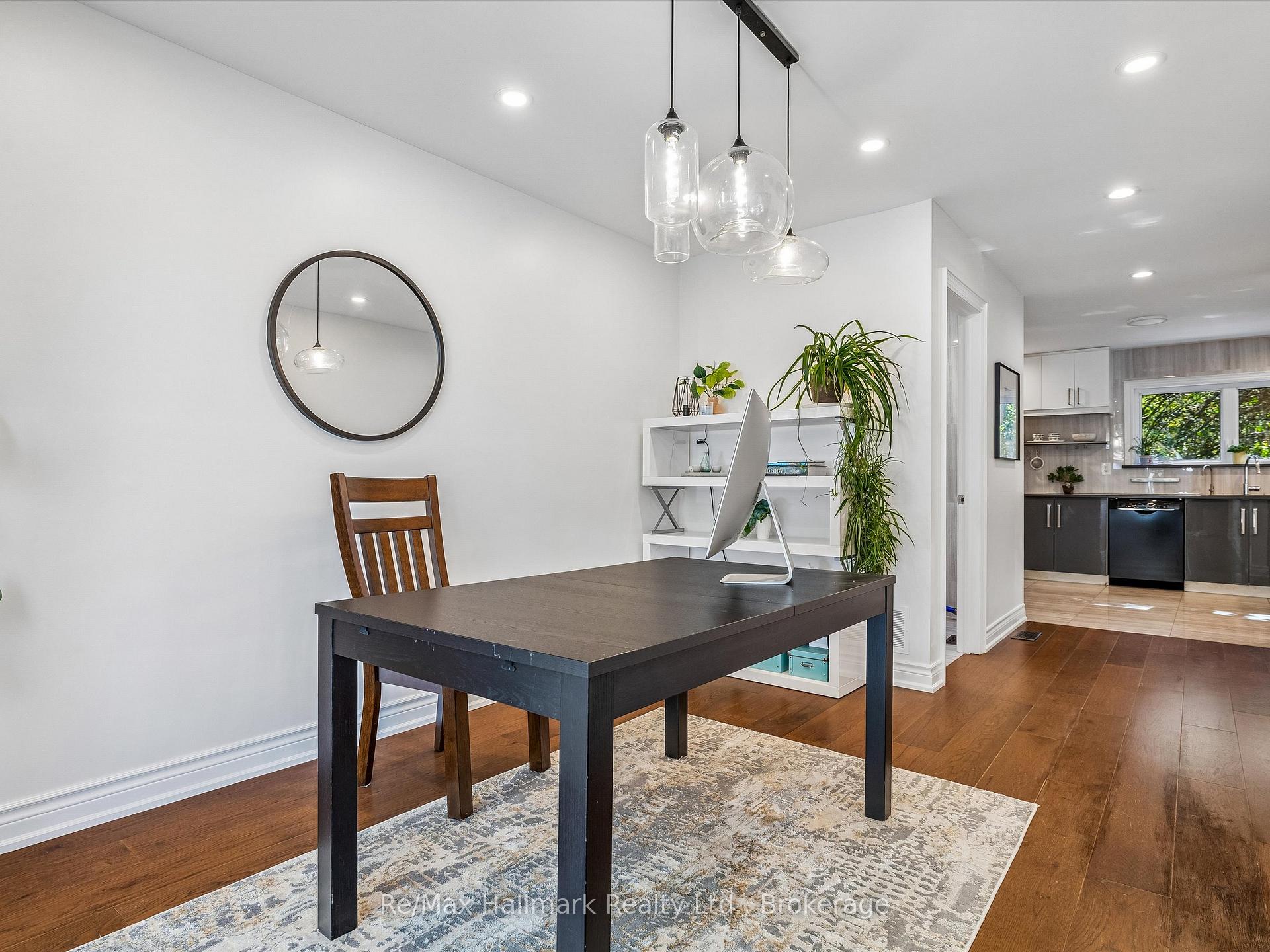 Photo 17 of 2194 Constance Drive, Oakville, Ford — HOMEH