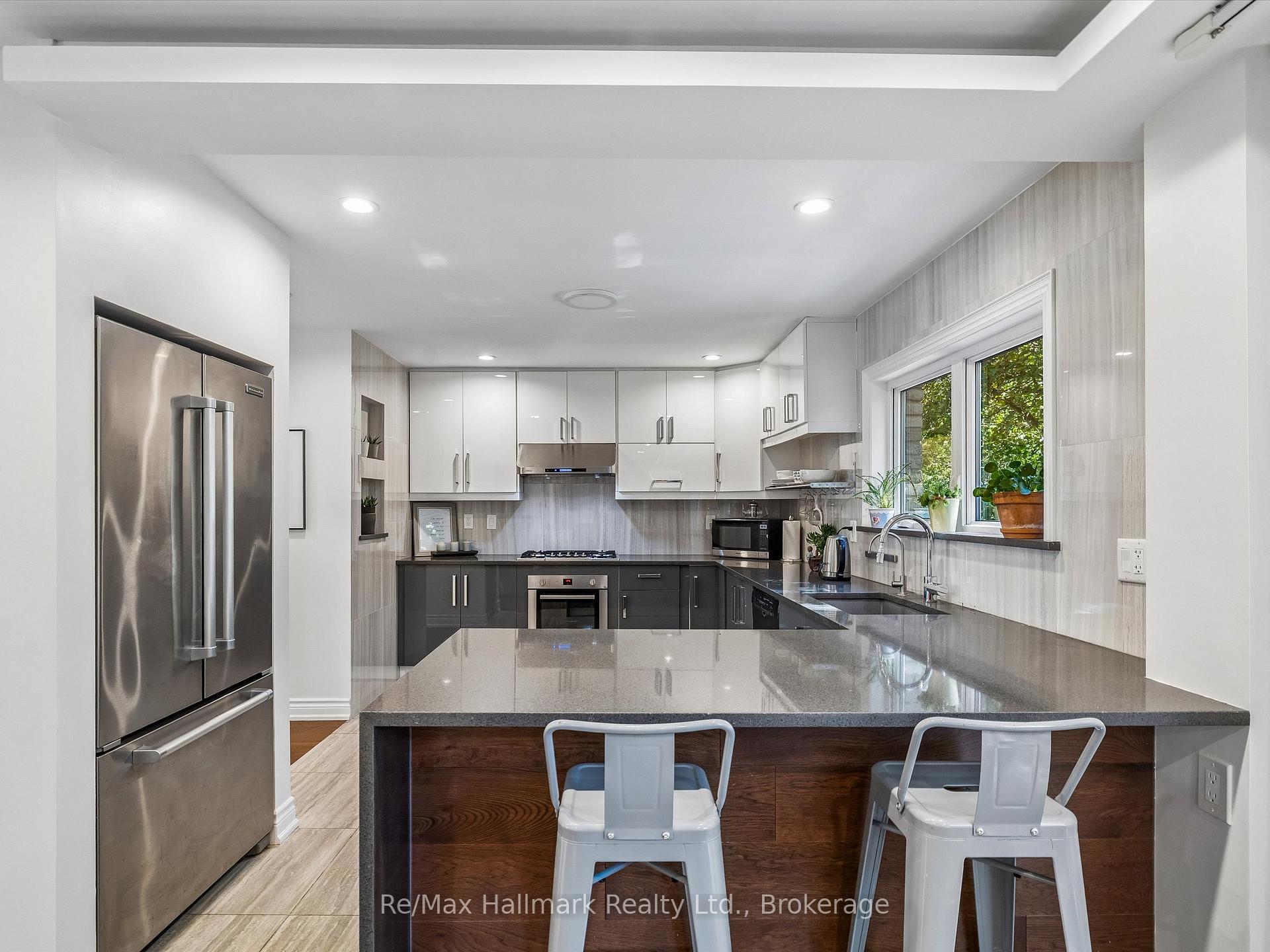 Photo 20 of 2194 Constance Drive, Oakville, Ford — HOMEH