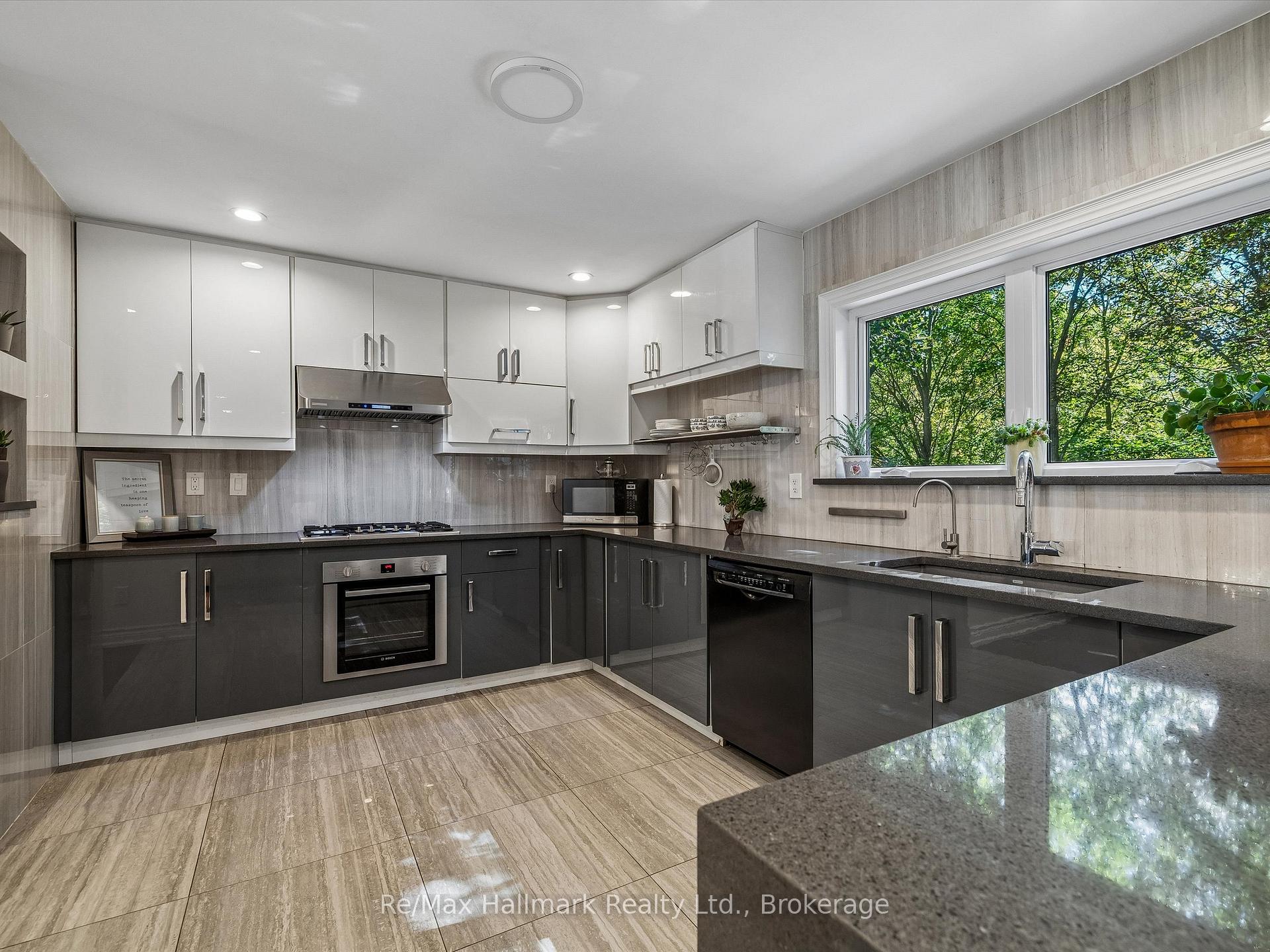 Photo 21 of 2194 Constance Drive, Oakville, Ford — HOMEH