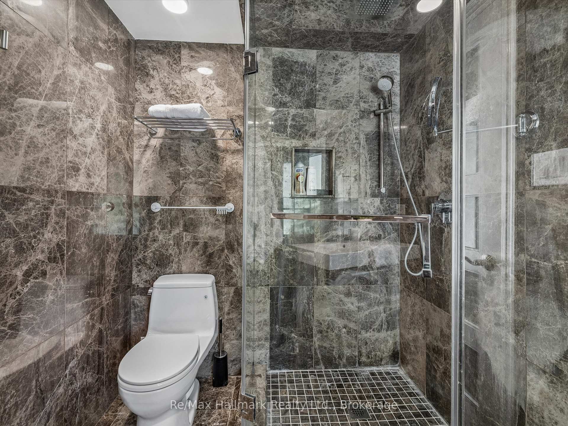 Photo 30 of 2194 Constance Drive, Oakville, Ford — HOMEH