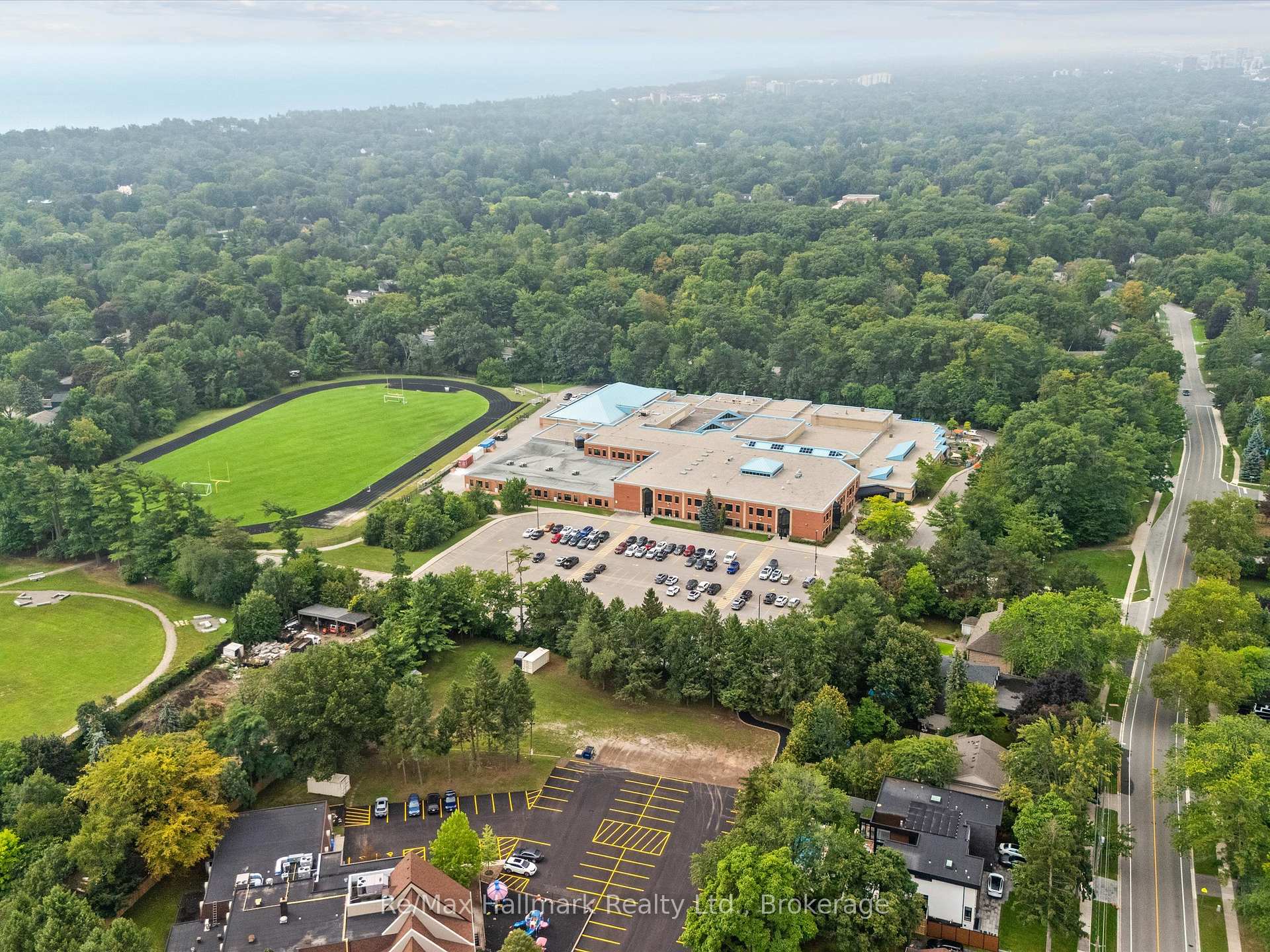 Photo 59 of 2194 Constance Drive, Oakville, Ford — HOMEH